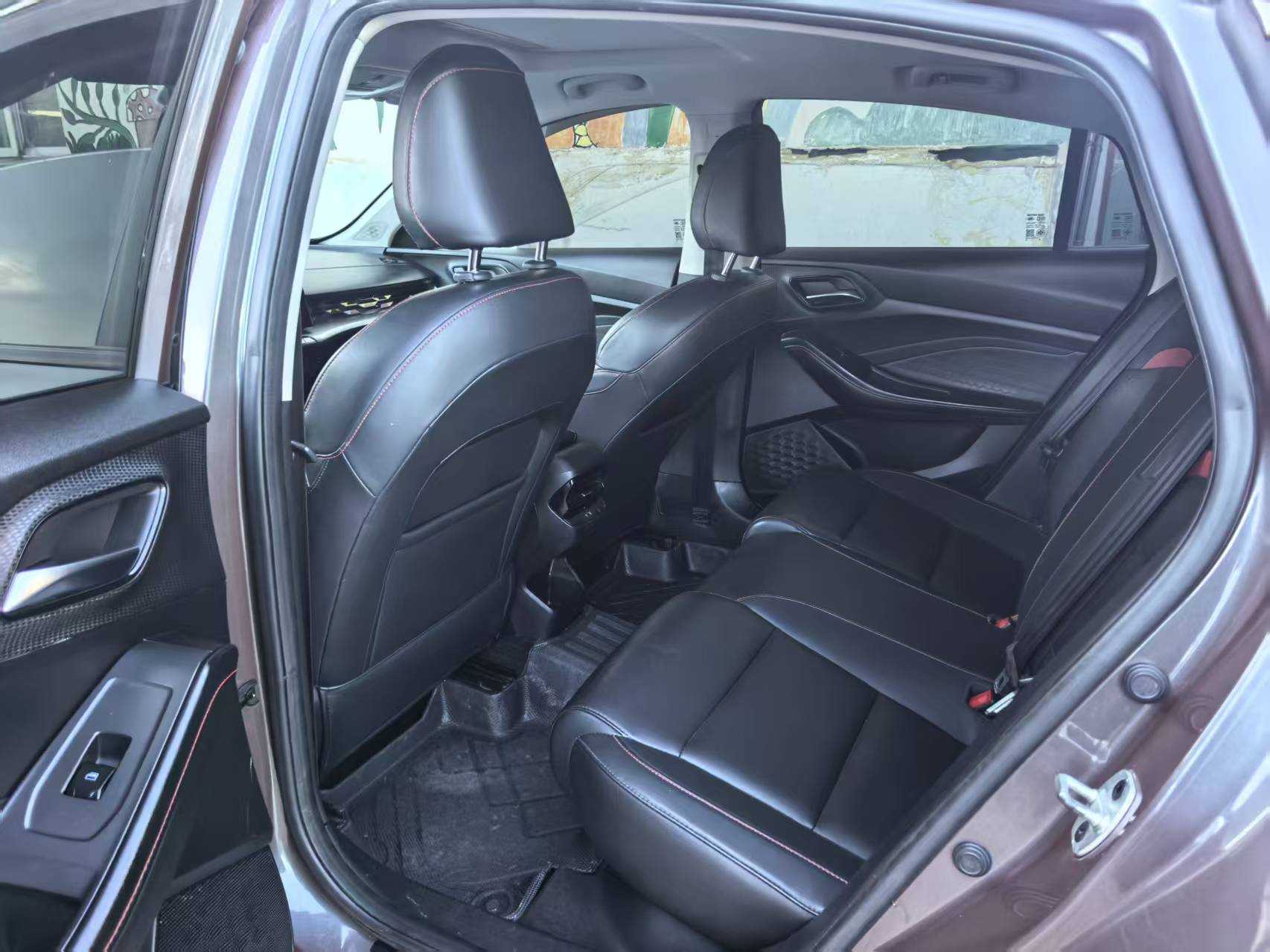 5 2022 car image #5