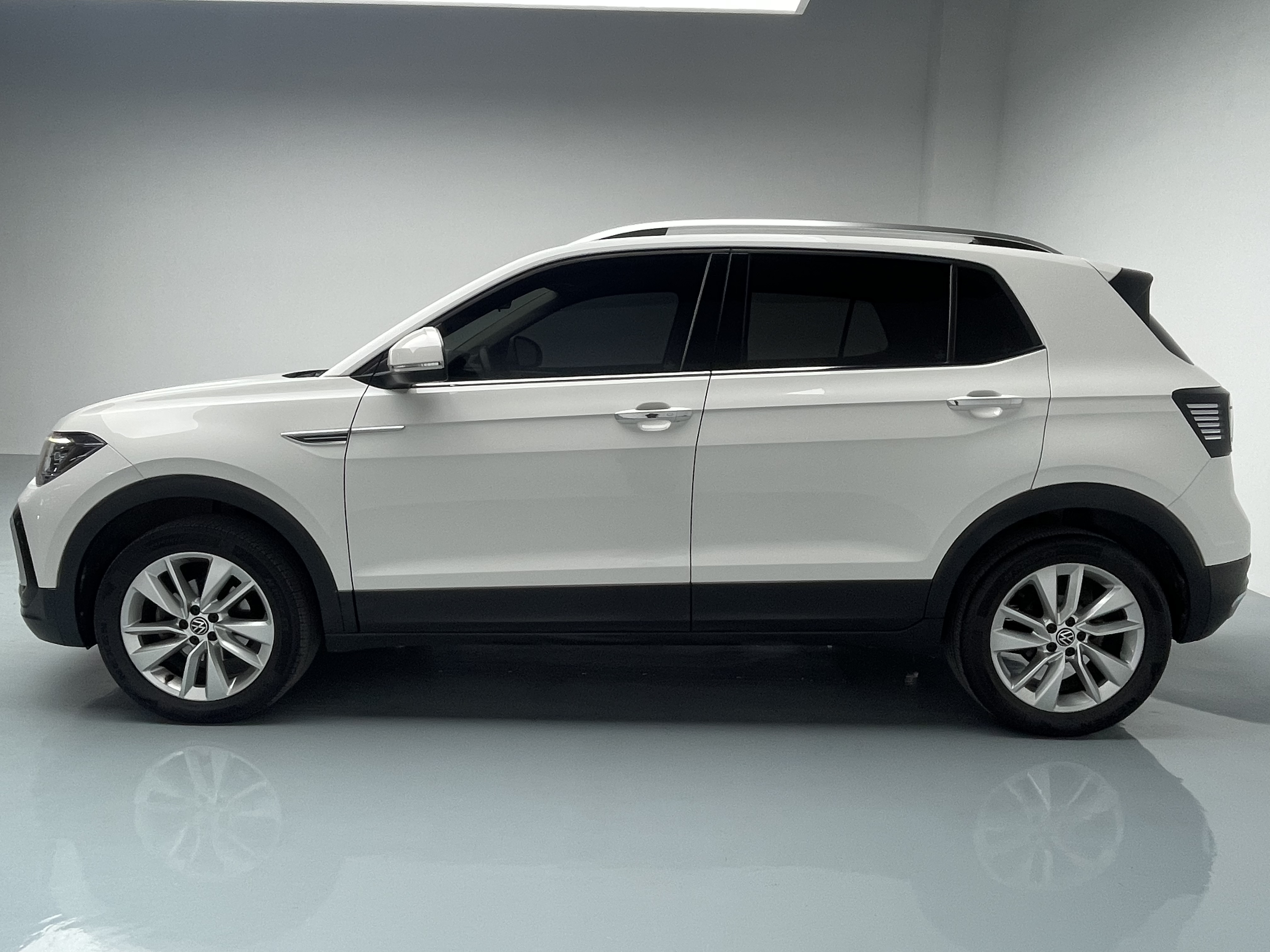 Volkswagen T-Cross 2021 car image #5