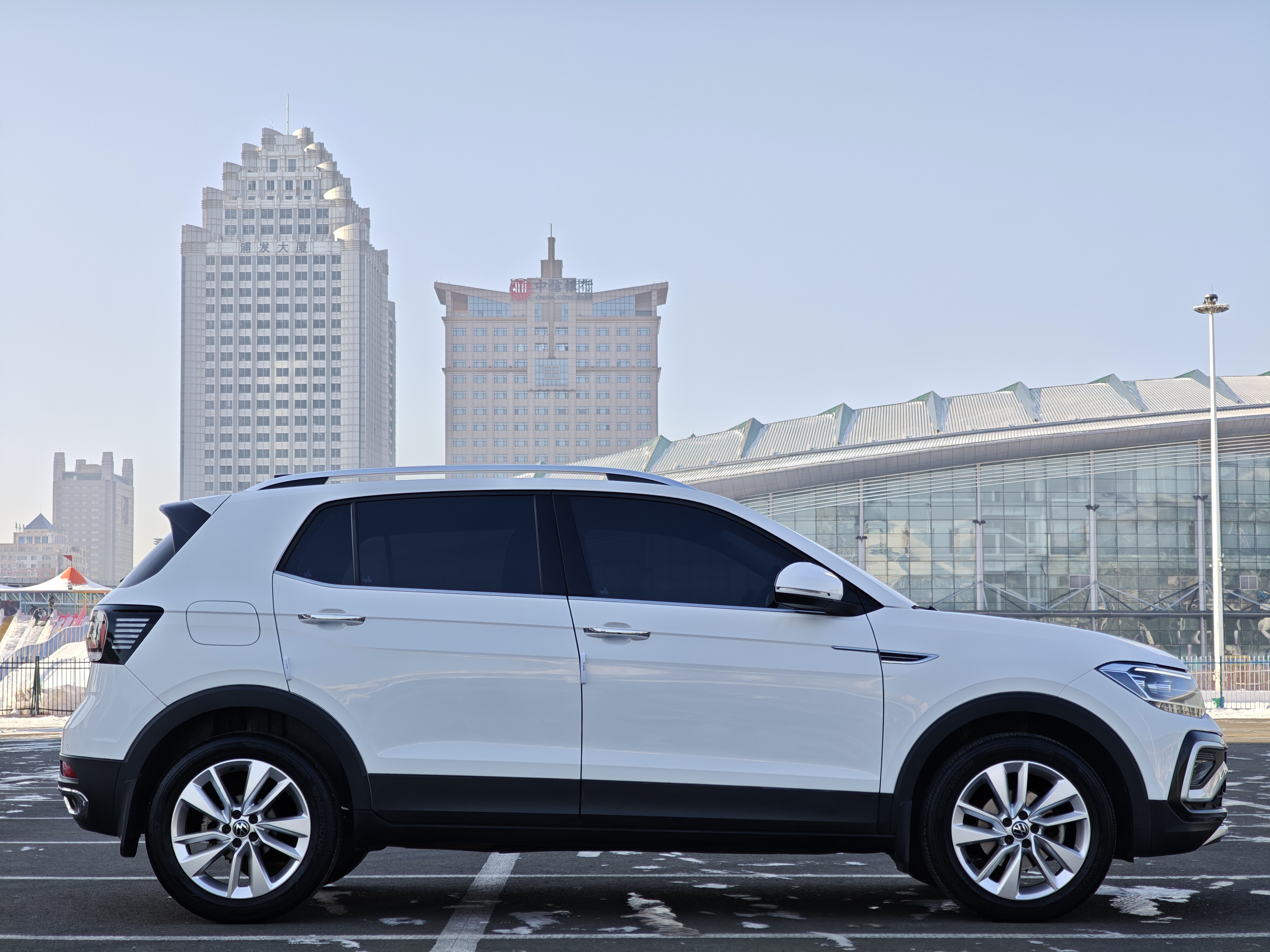Volkswagen T-Cross 2021 car image #5
