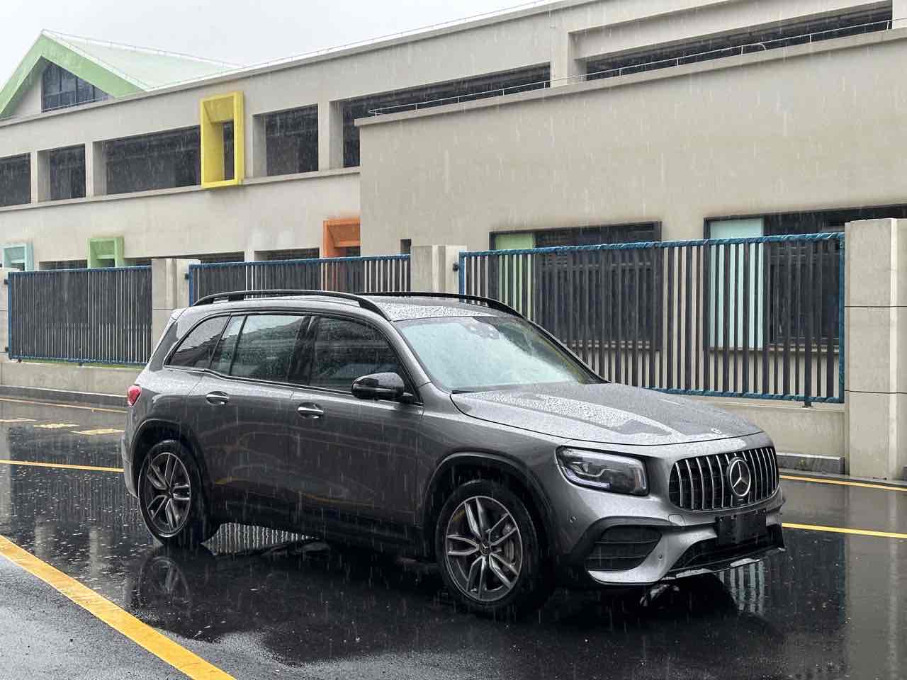 Mercedes-Benz GLB AMG 2021 car image #5