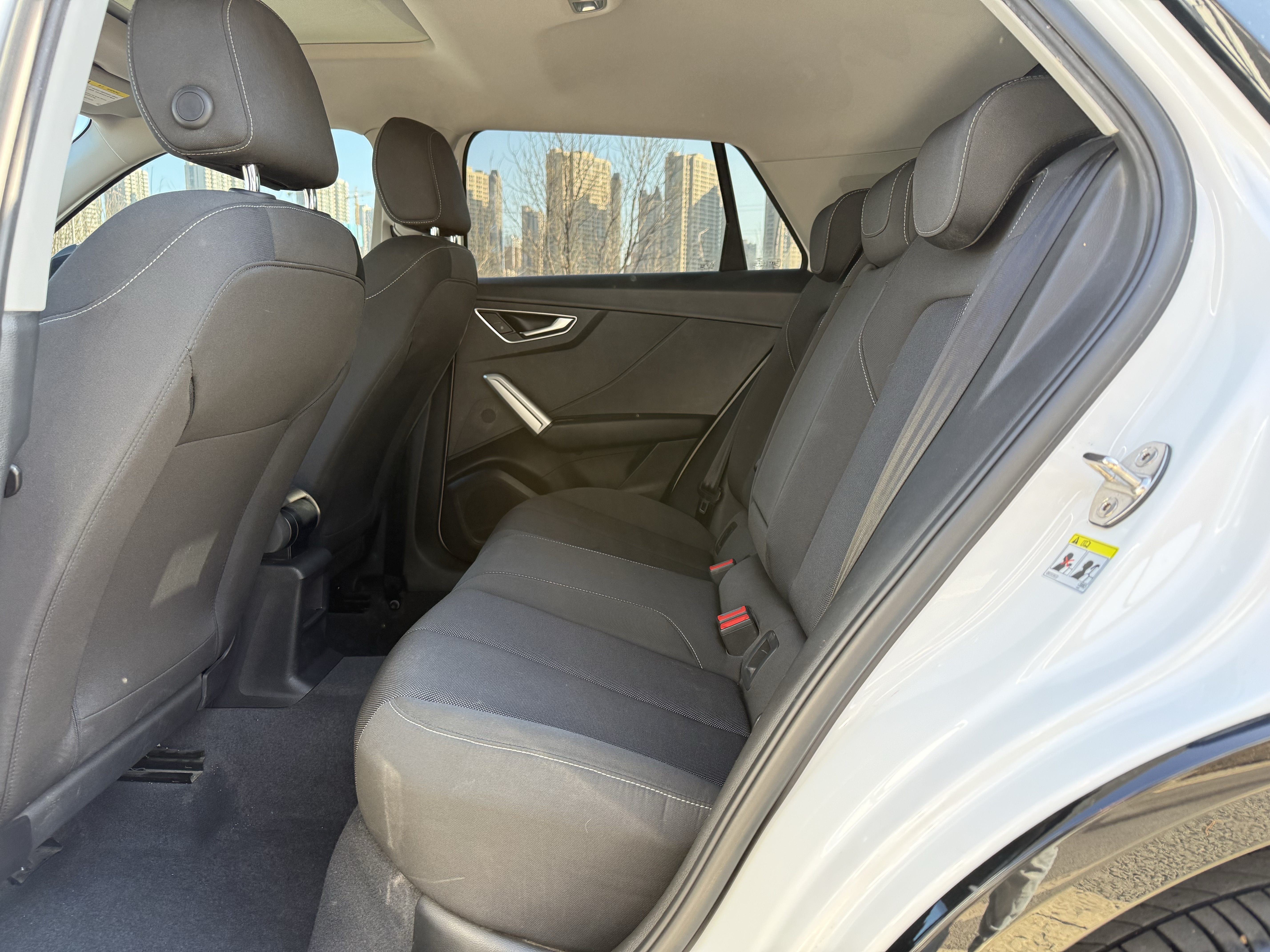Q2L 2020 car image #5