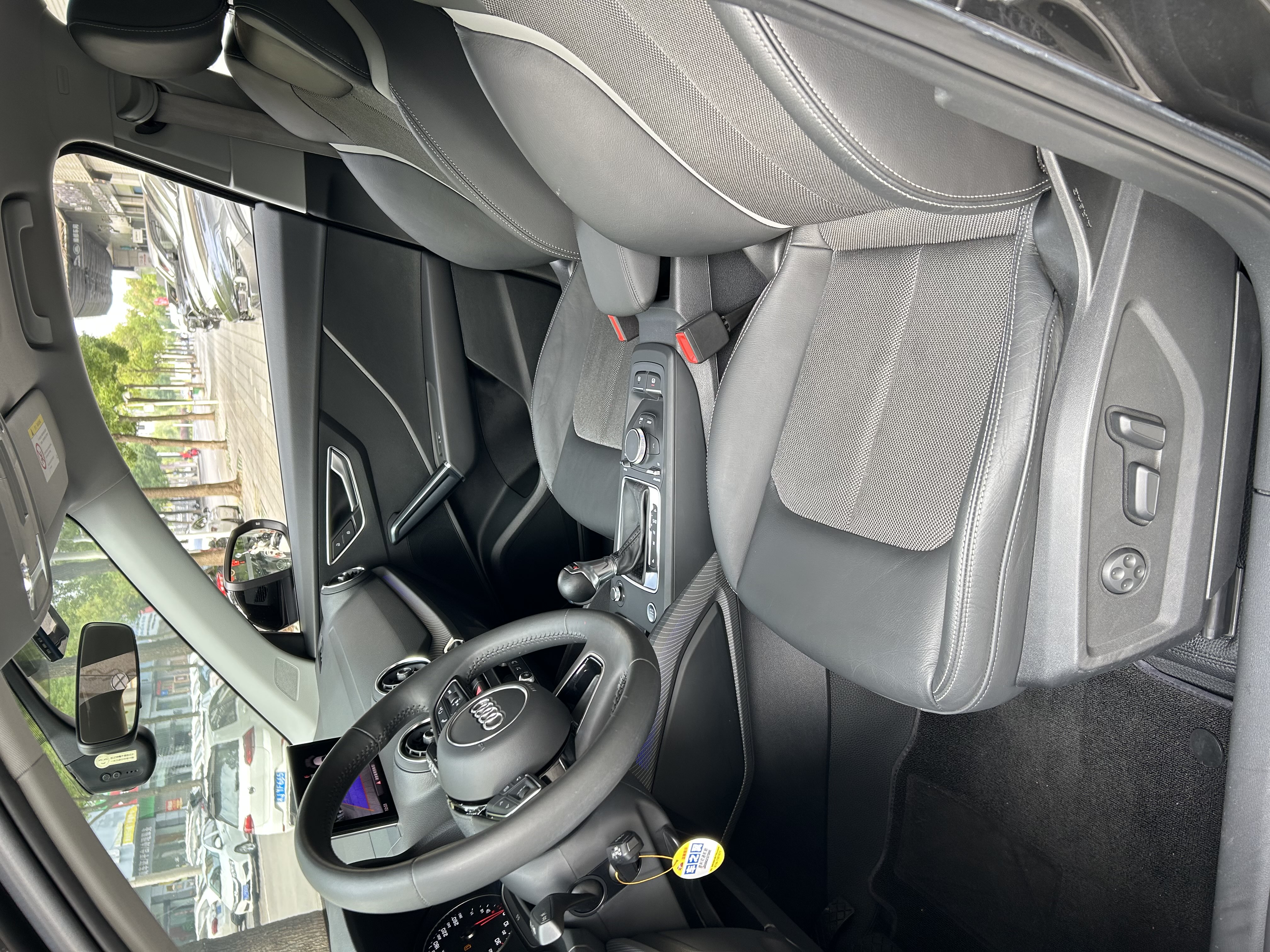 Audi Q2L 2021 car image #5