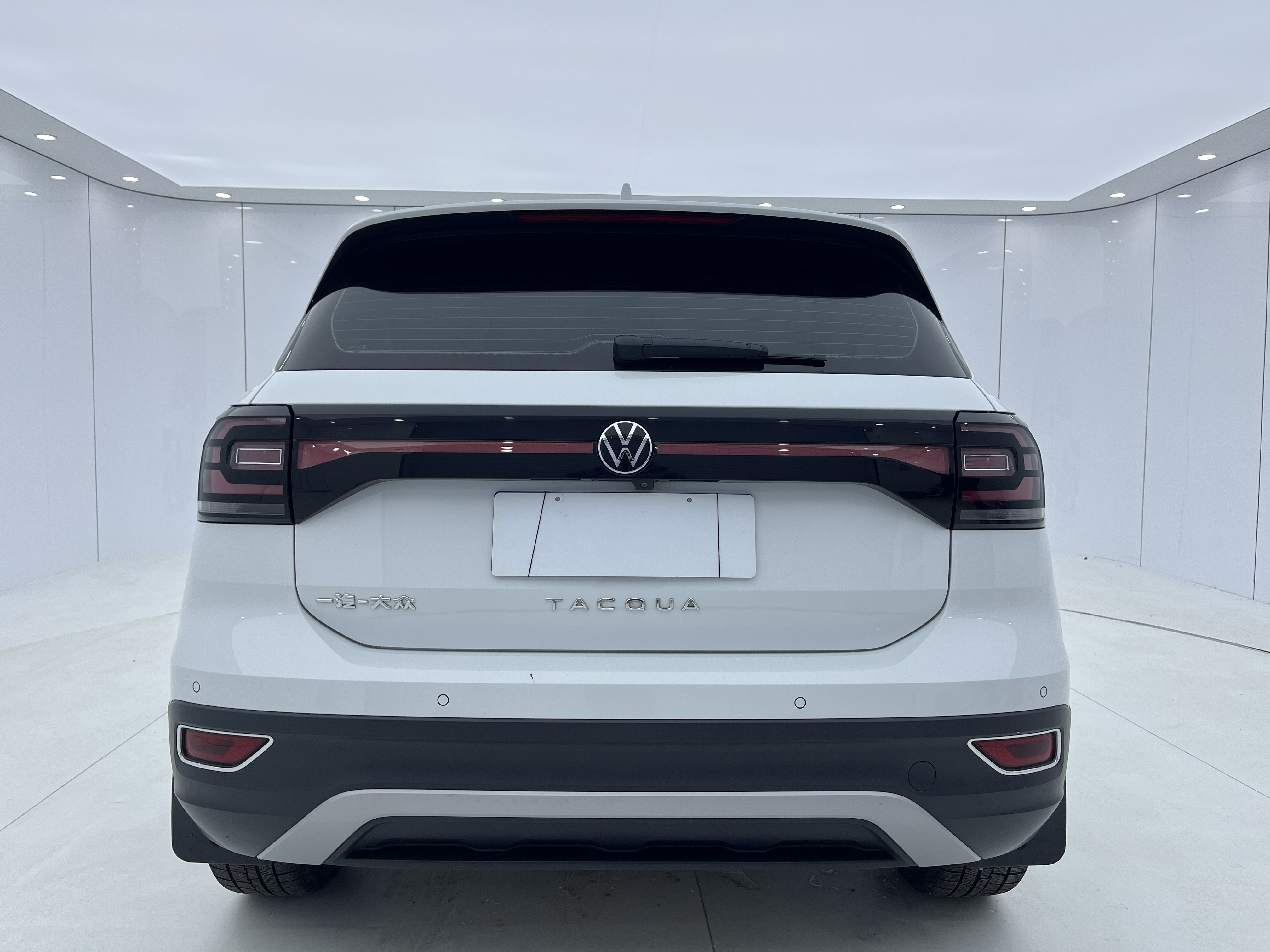 Tacqua 2021 car image #5