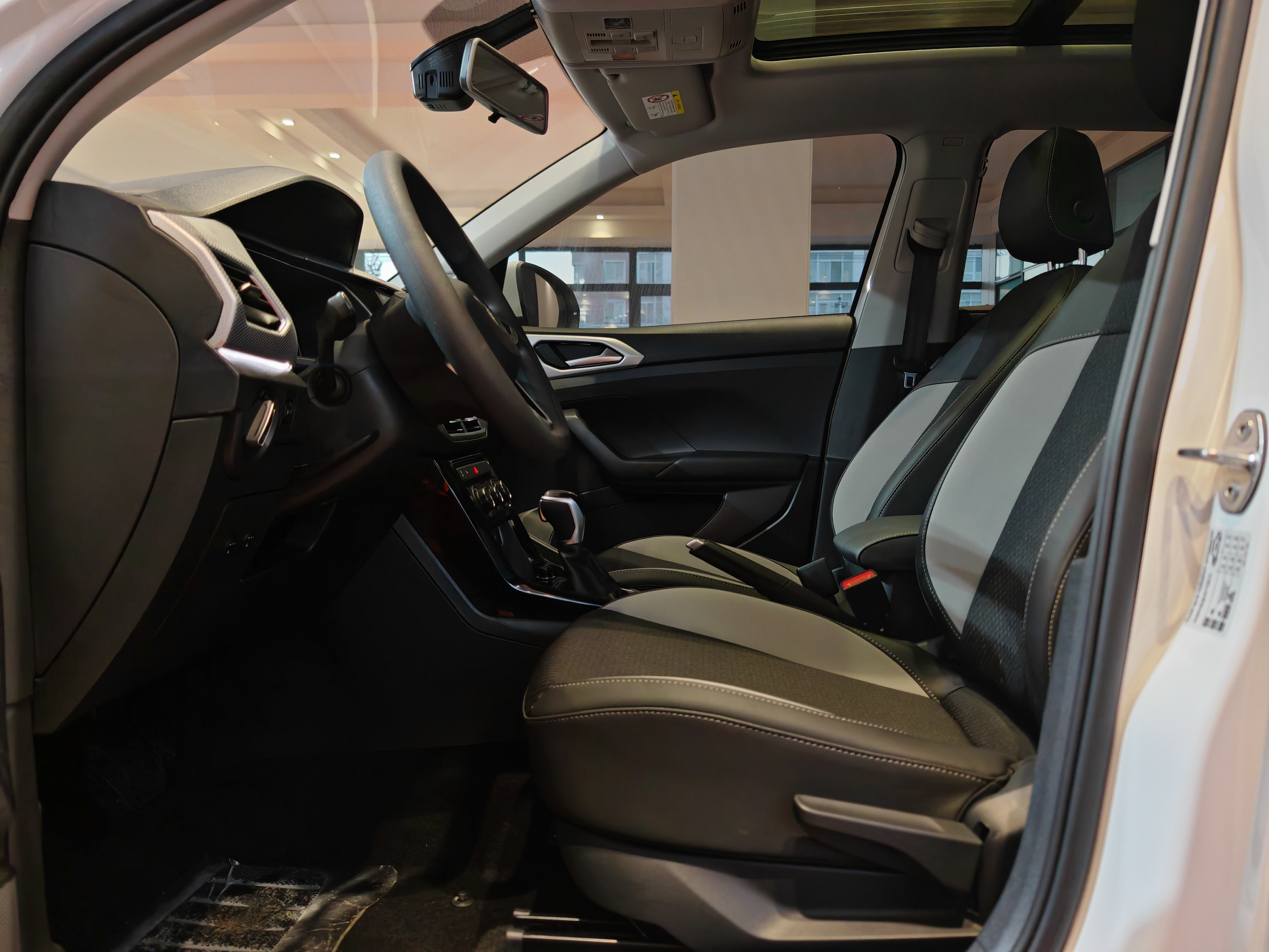 Volkswagen Tacqua 2022 car image #5