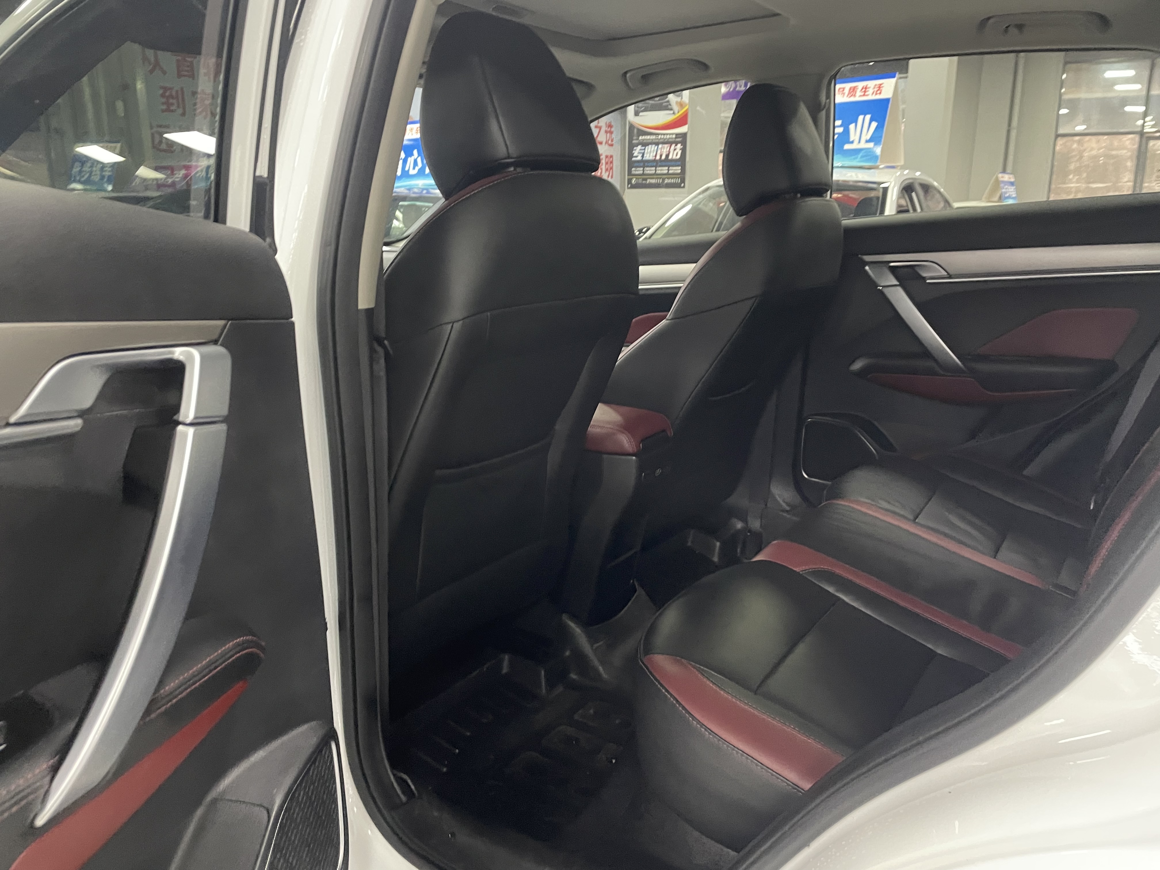 GEELY Coolray 2021 immagine di auto #5