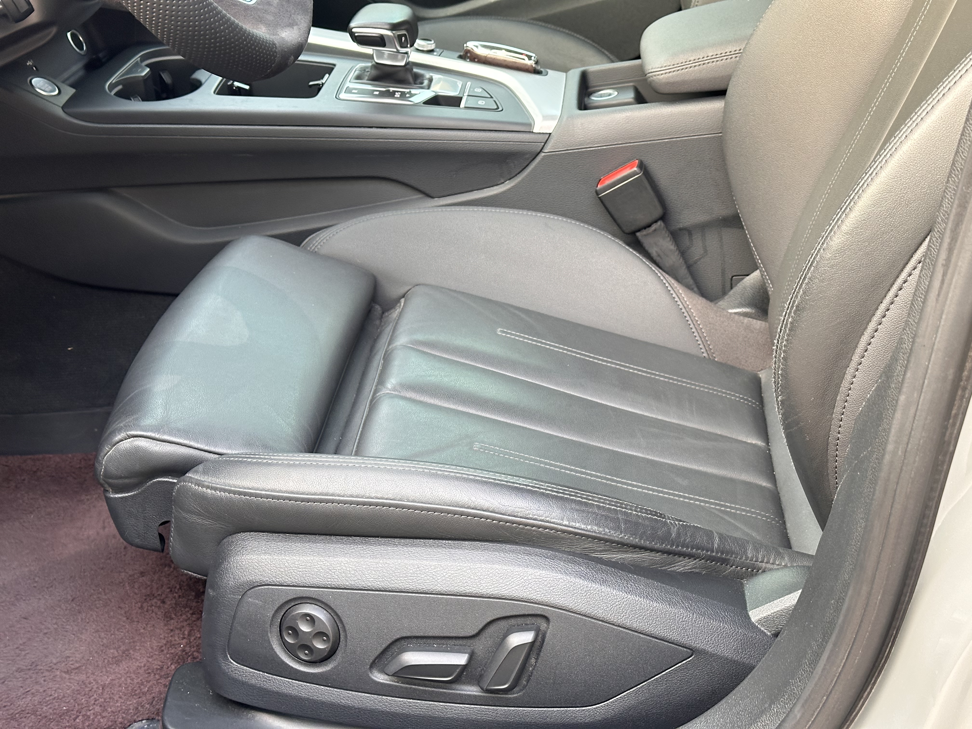 Audi A4 (Imported) 2021 #5 Audi A4 (Imported) 2021 car image #5