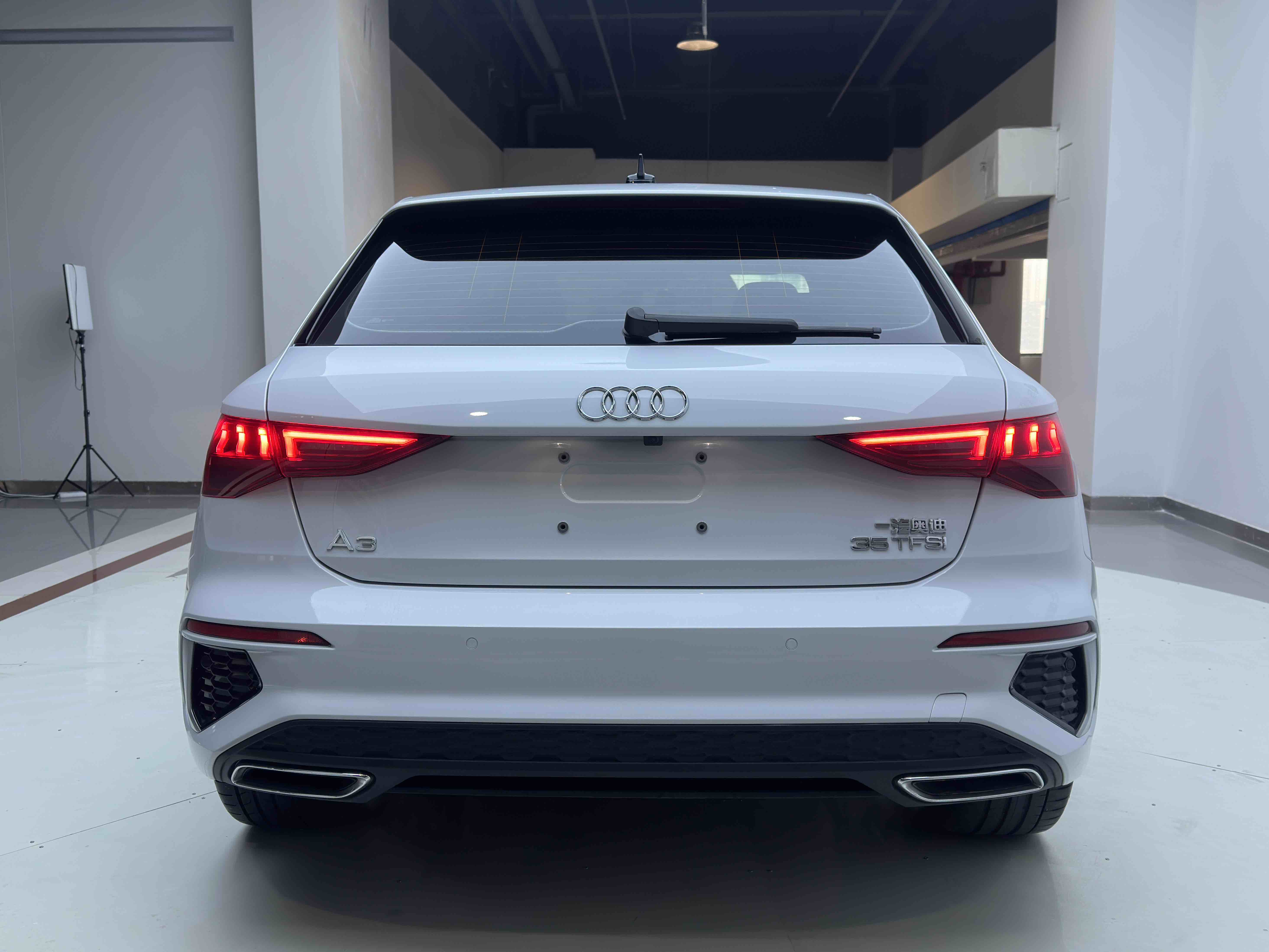 2021 immagine di auto #5