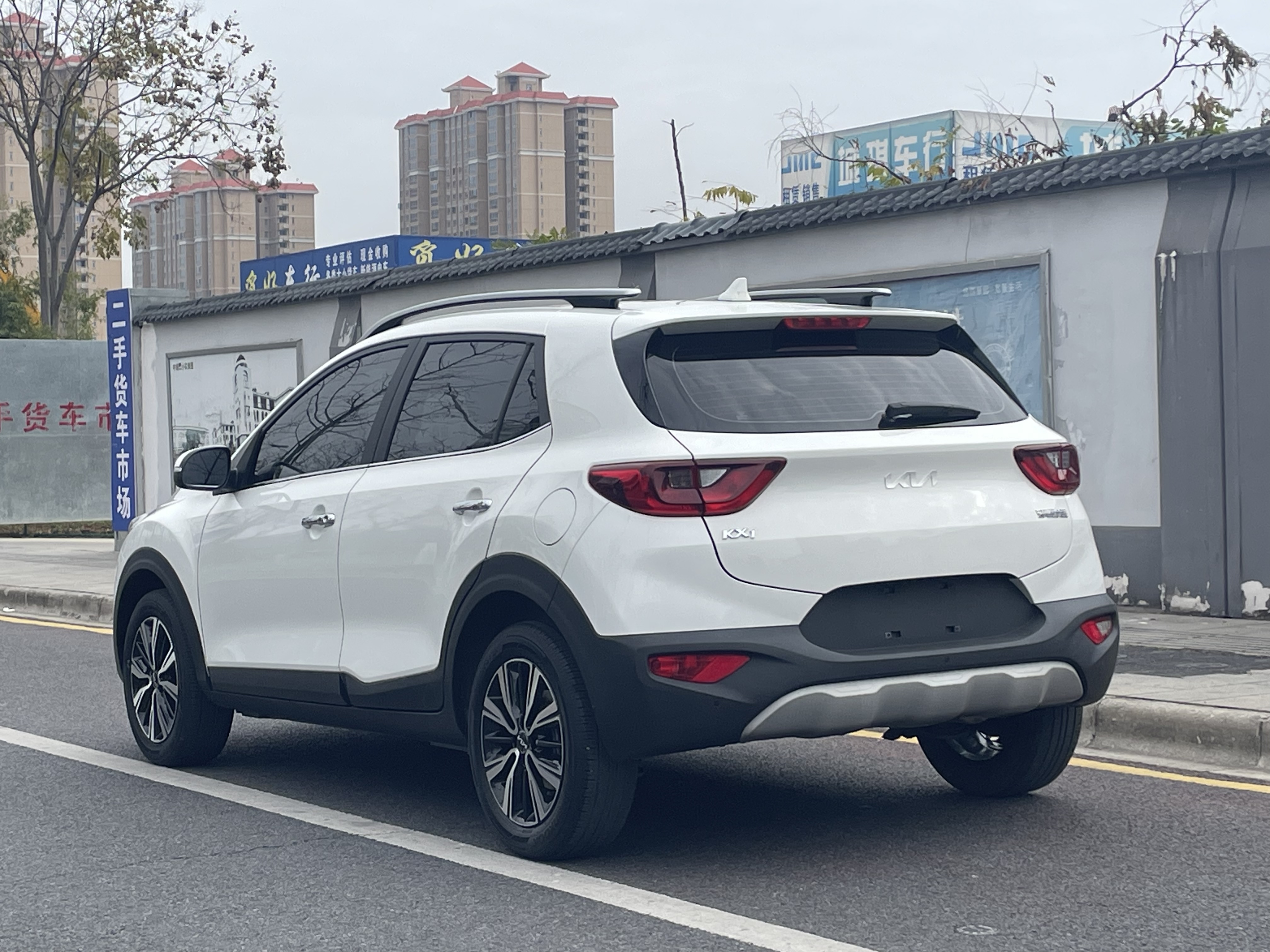 Kia KX1 2022 car image #5