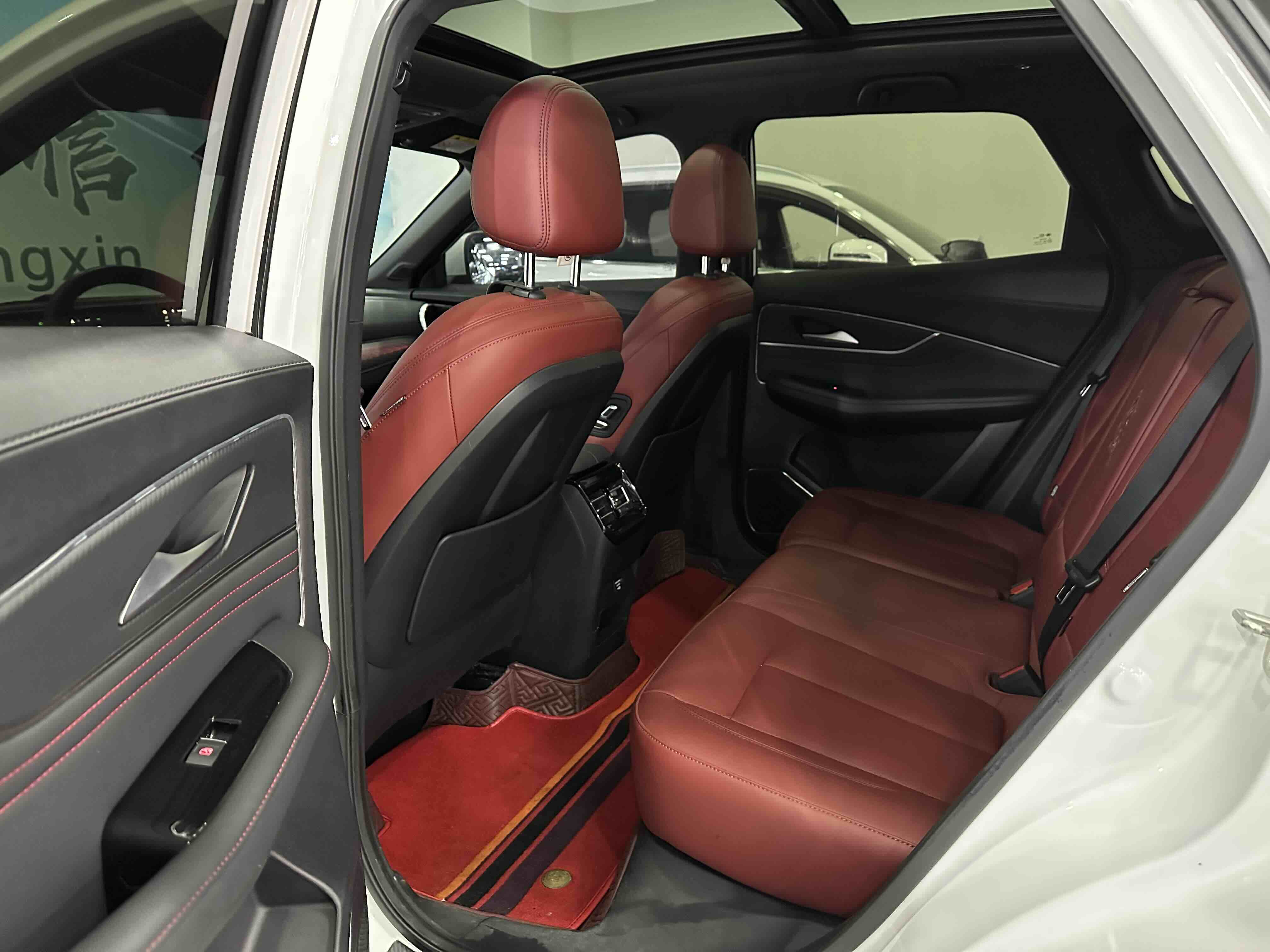 Forthing T5 EVO 2022 #5 Forthing T5 EVO 2022 car image #5