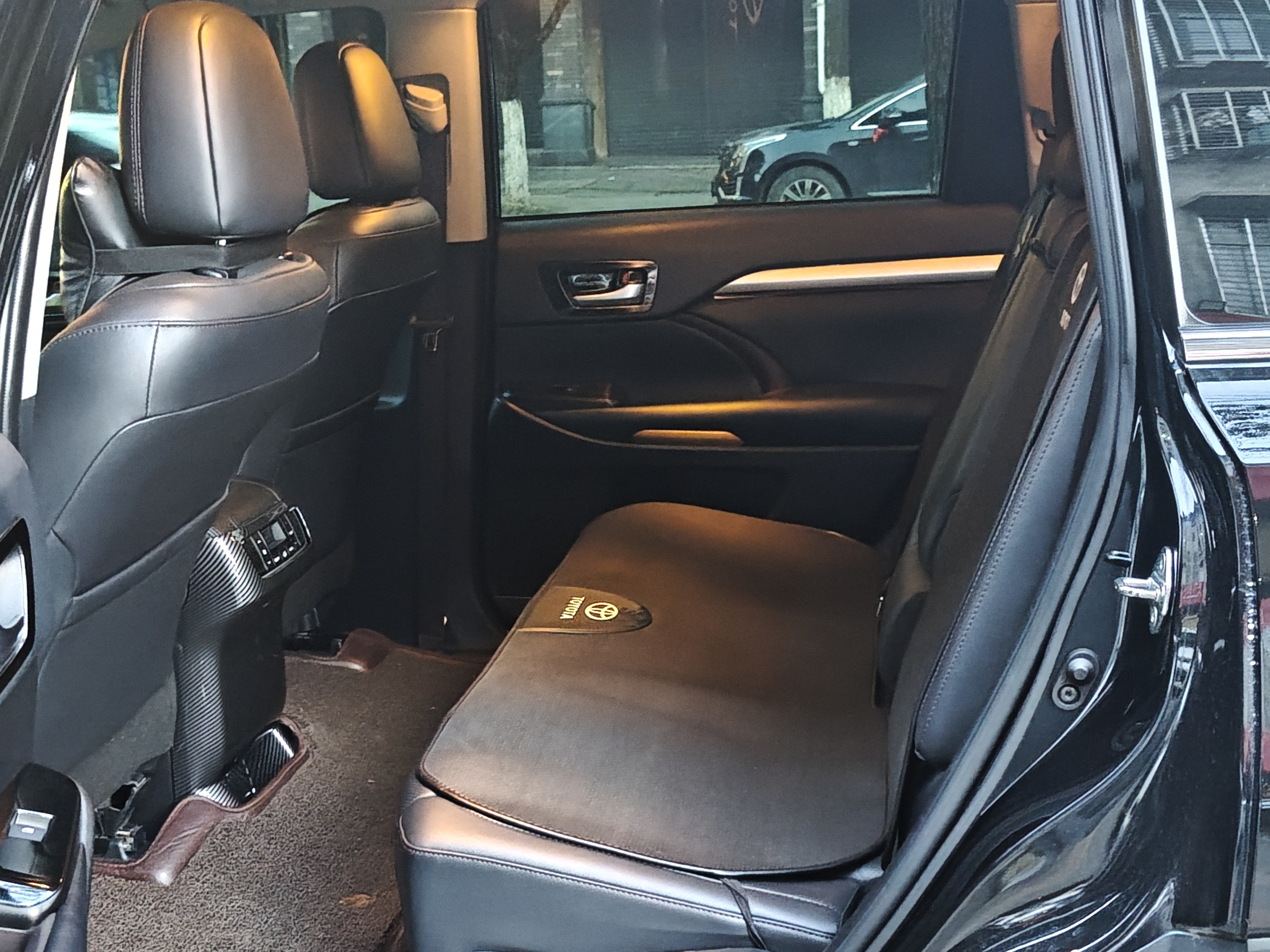 Toyota Highlander 2021 immagine di auto #5