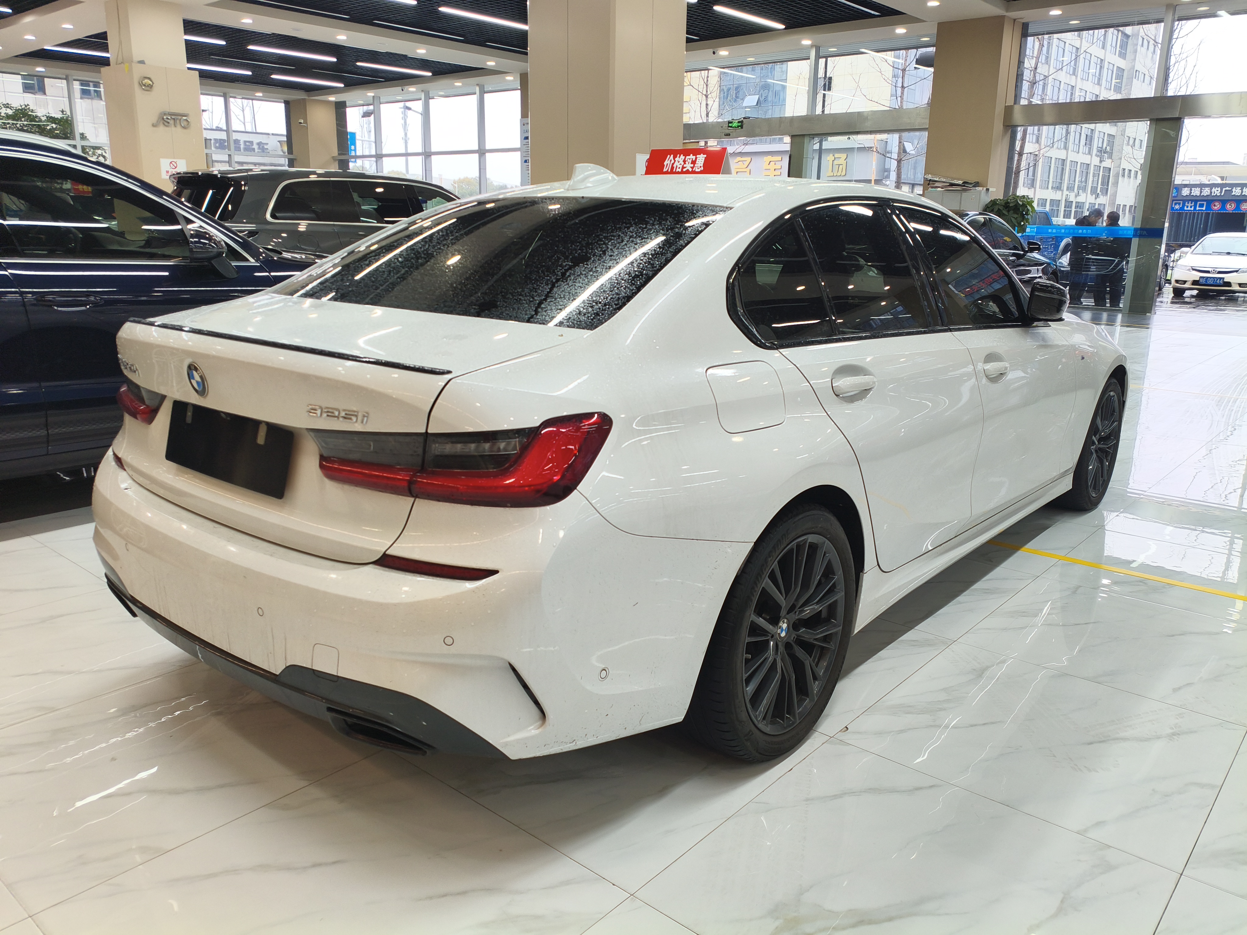 BMW 3 Series 2021 #5 BMW 3 Series 2021 car image #5