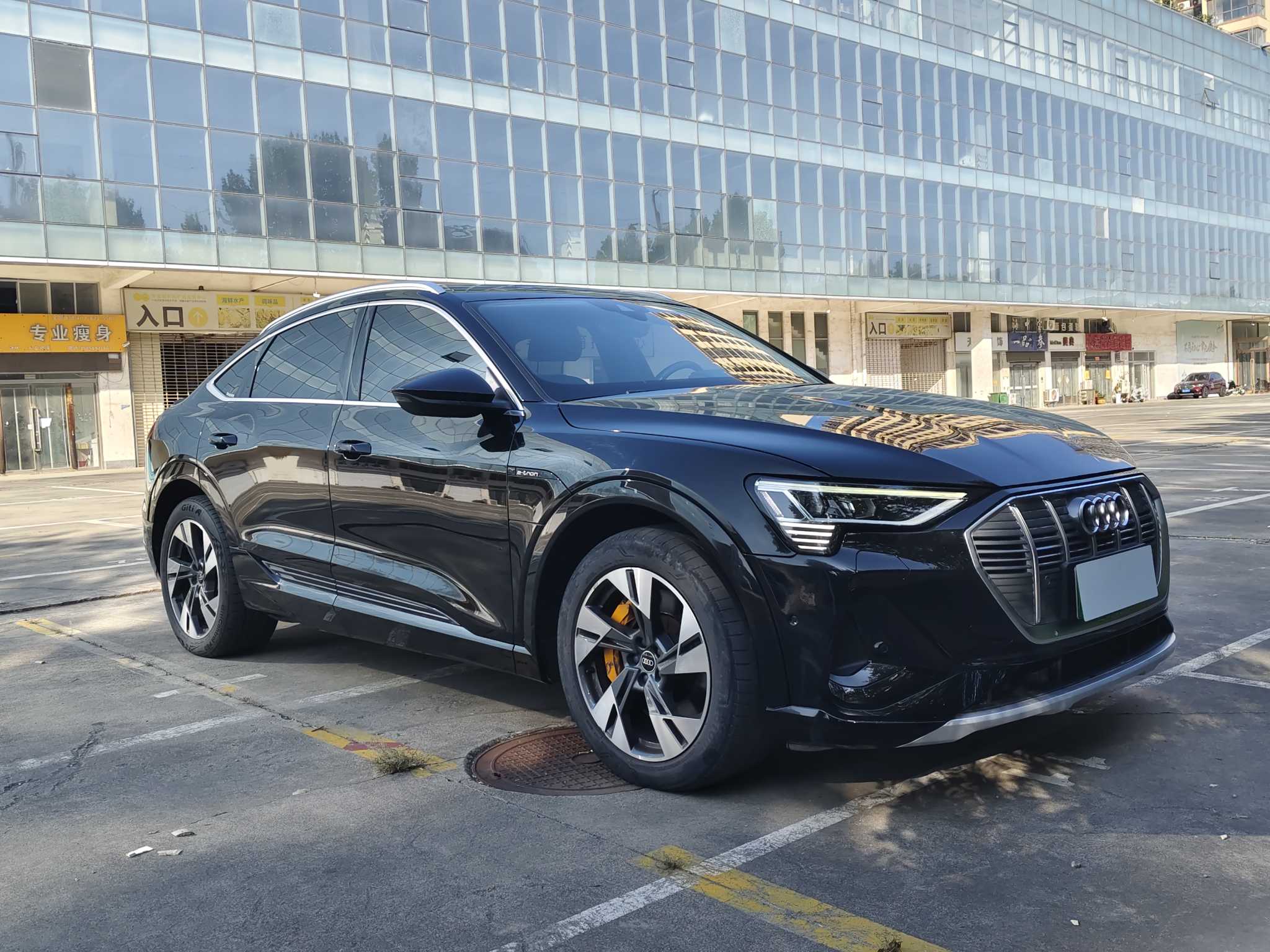 Audi e-tron (Imported) 2021 car image #5