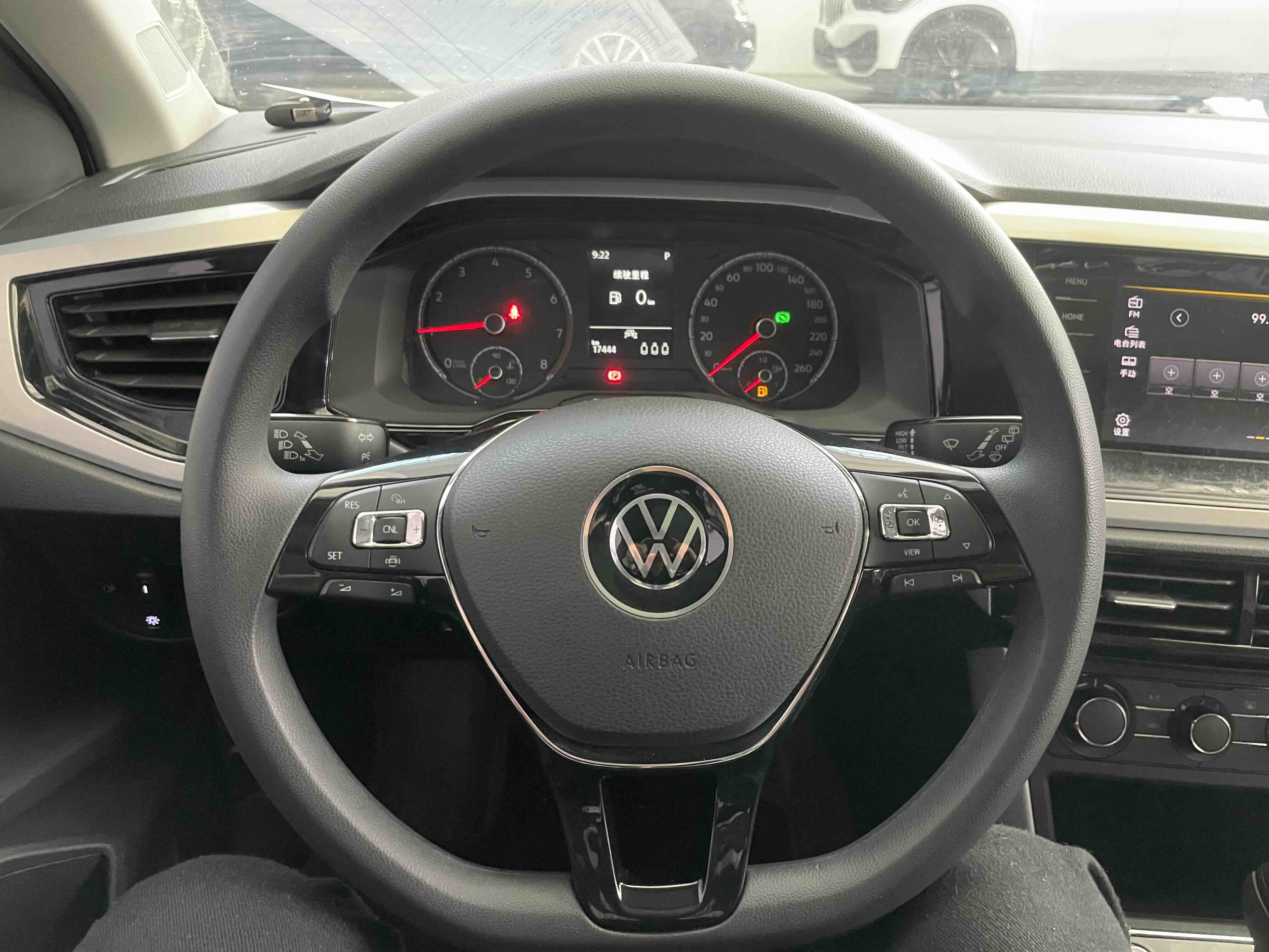 Volkswagen Polo 2021 car image #5