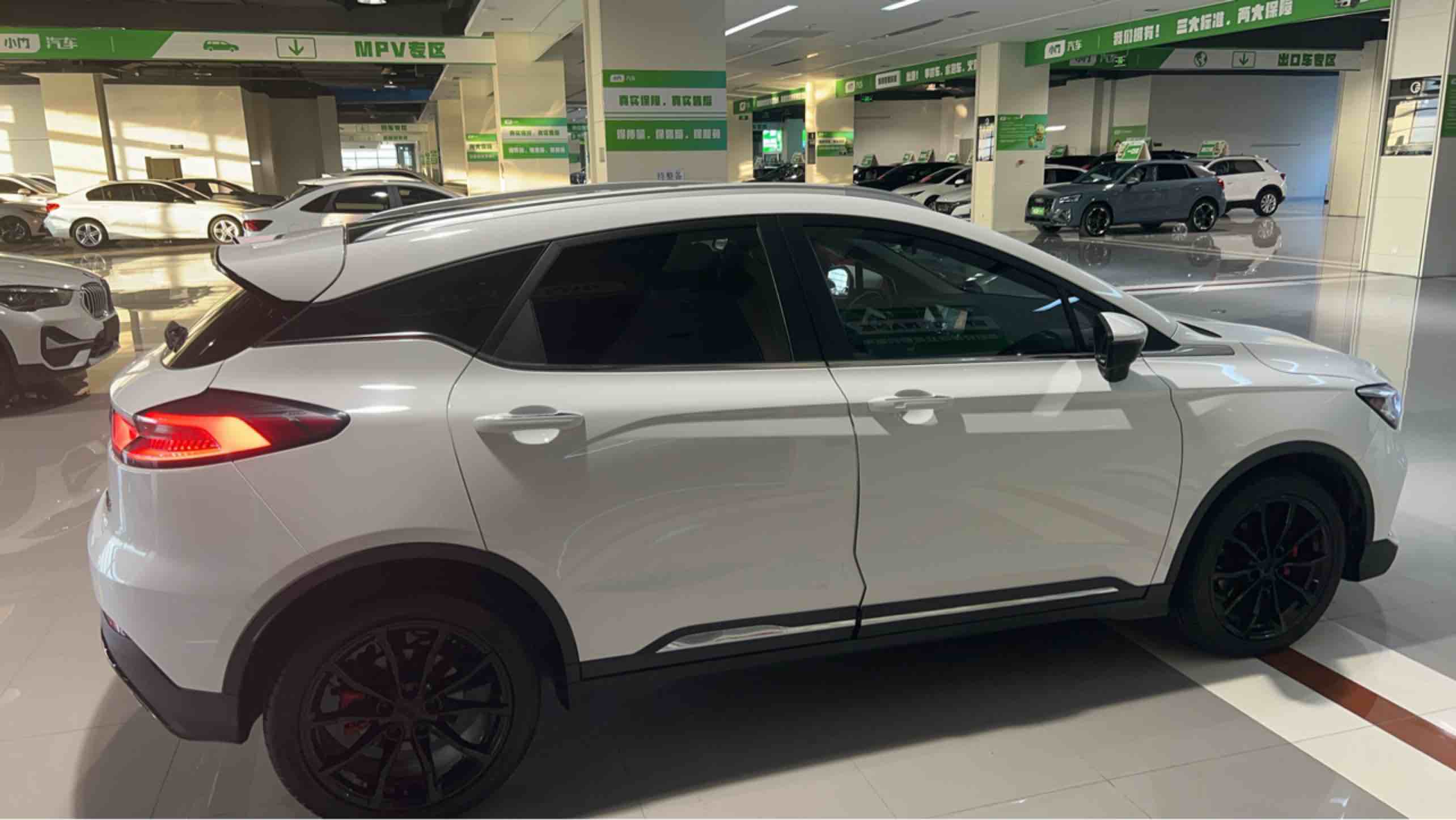 GEELY Emgrand S 2022 immagine di auto #5