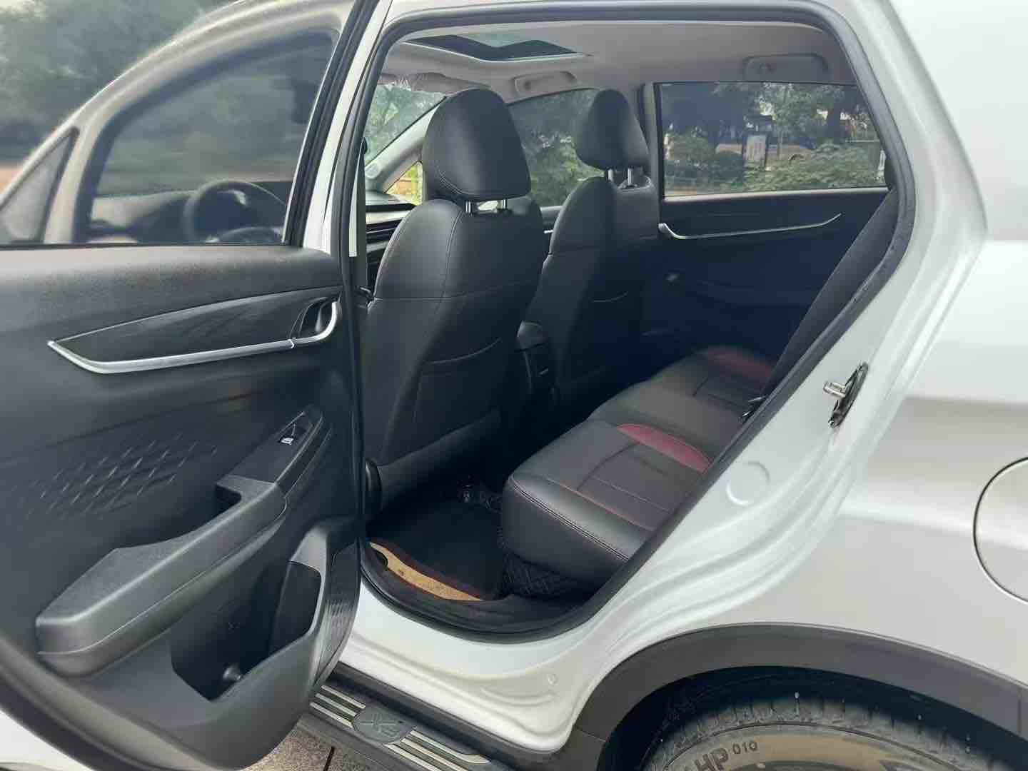 GEELY Vision X3 2022 image de voiture #5