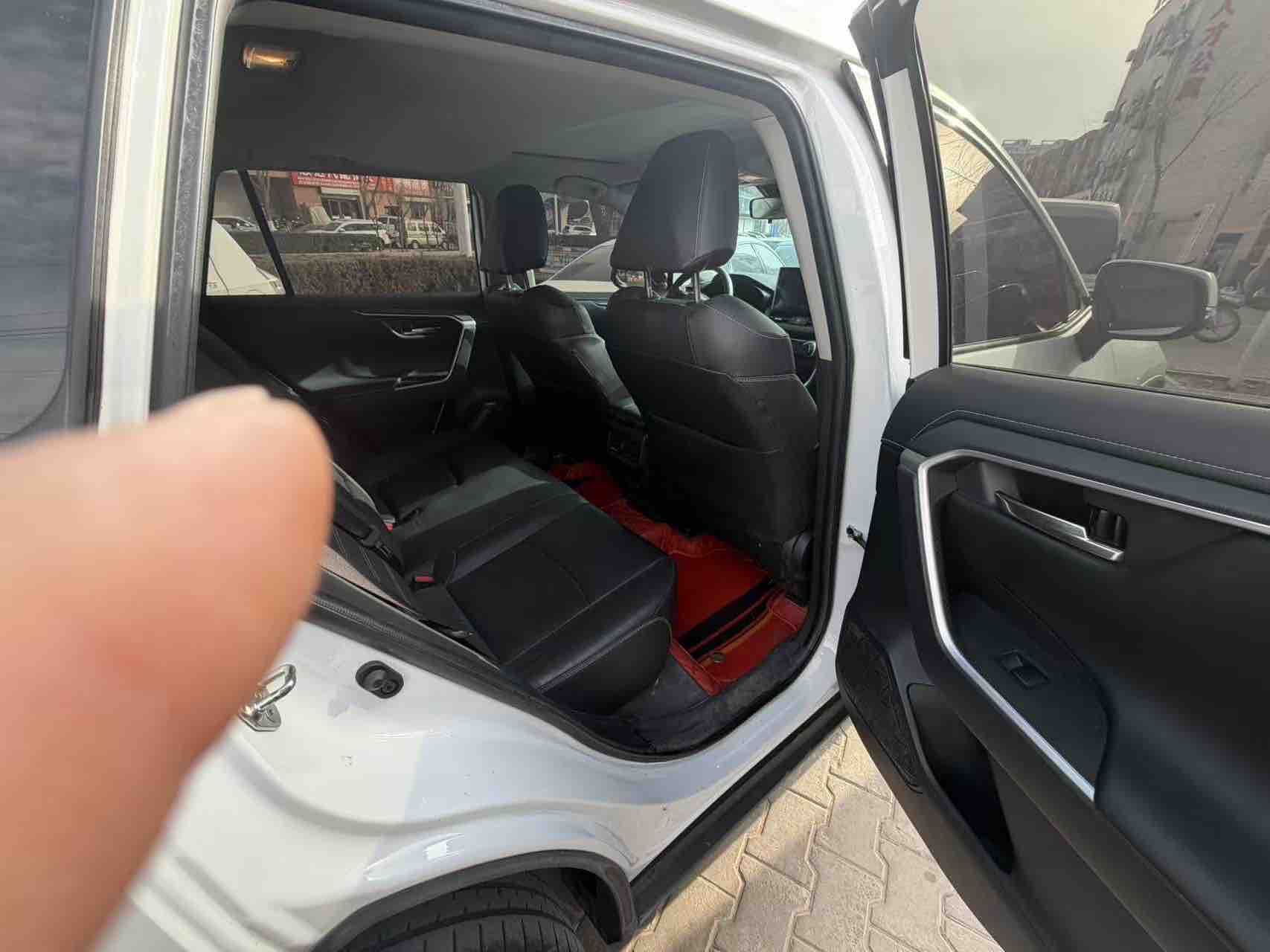 Toyota RAV4 2021 car image #5