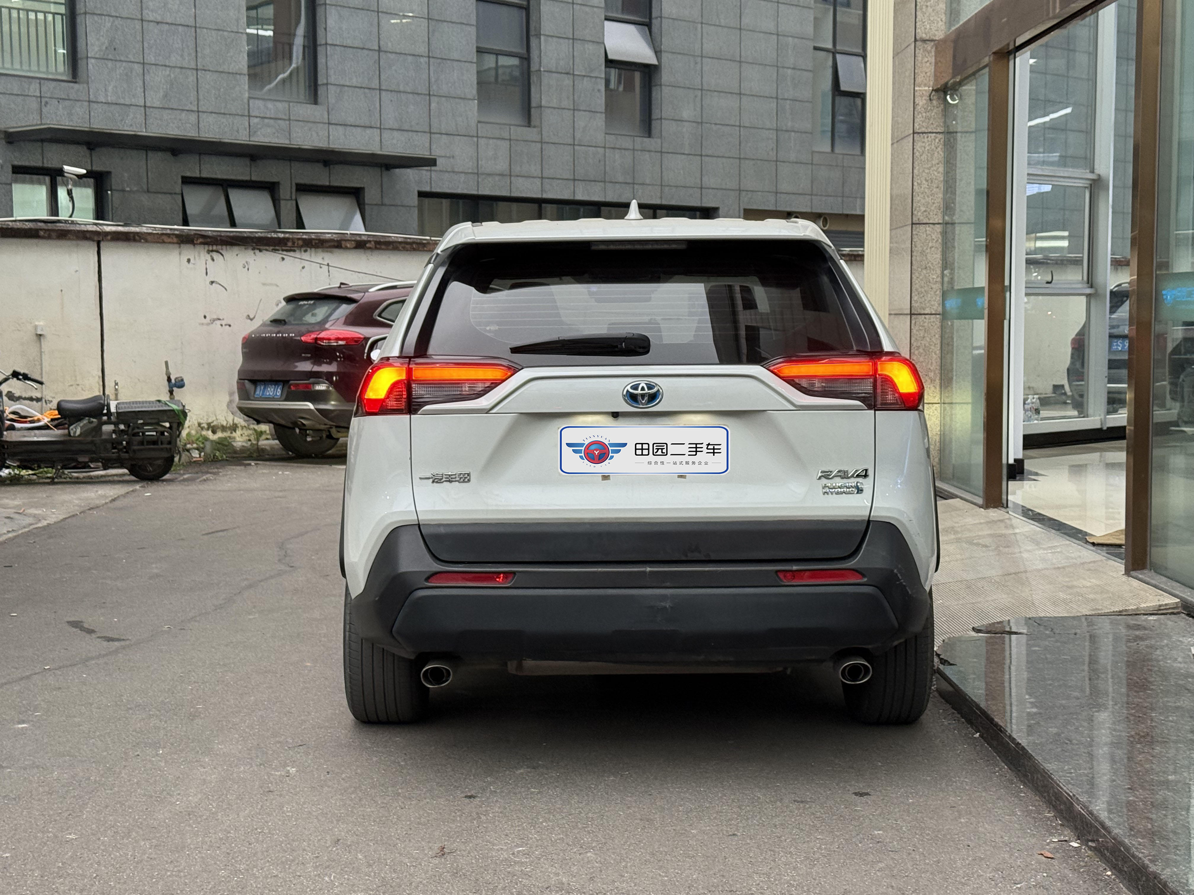 Toyota RAV4 Hybird E+ 2021 #5 Toyota RAV4 Hybird E+ 2021 car image #5