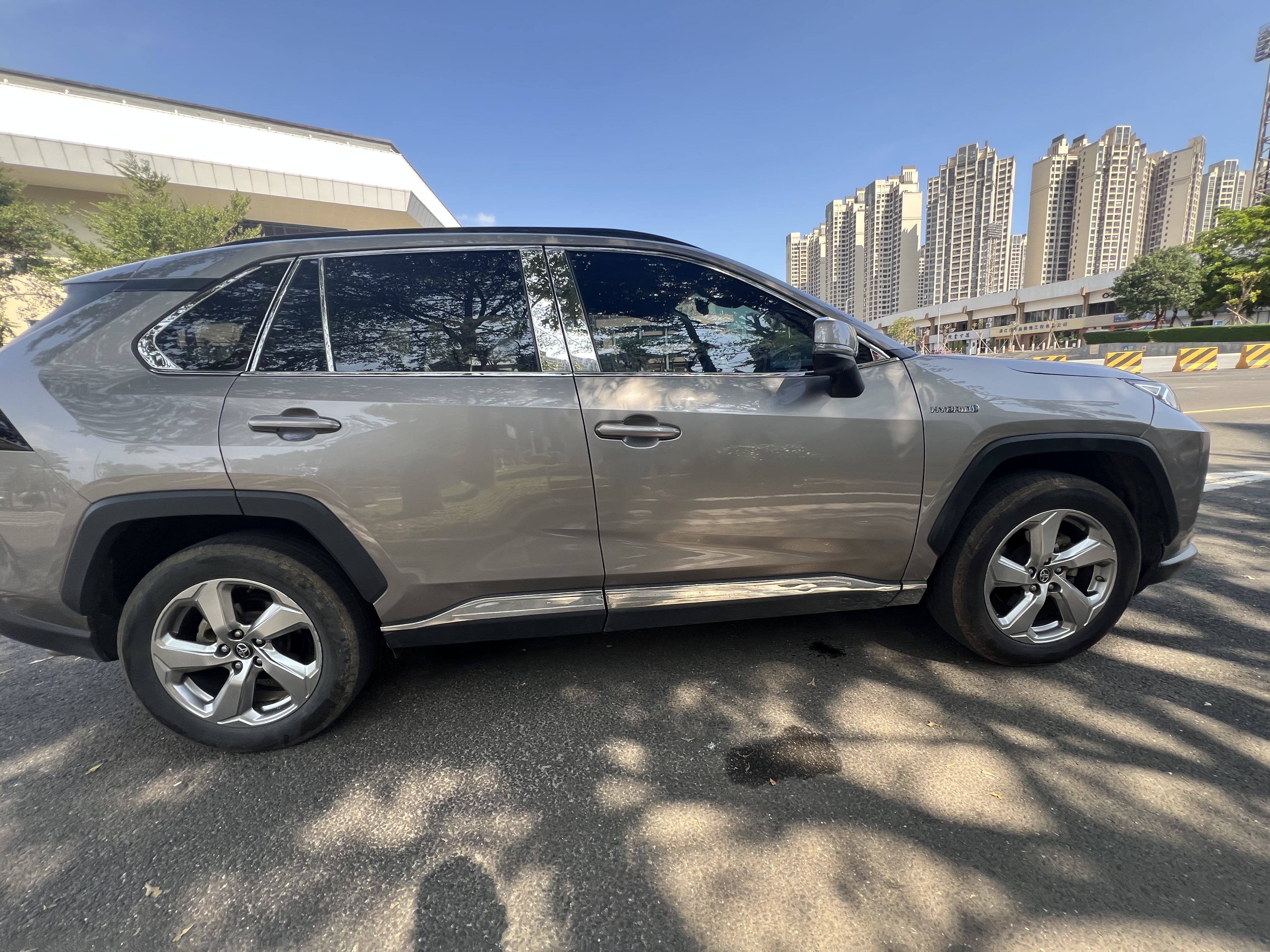 Toyota RAV4 Hybird E+ 2022 #5 Toyota RAV4 Hybird E+ 2022 immagine di auto #5