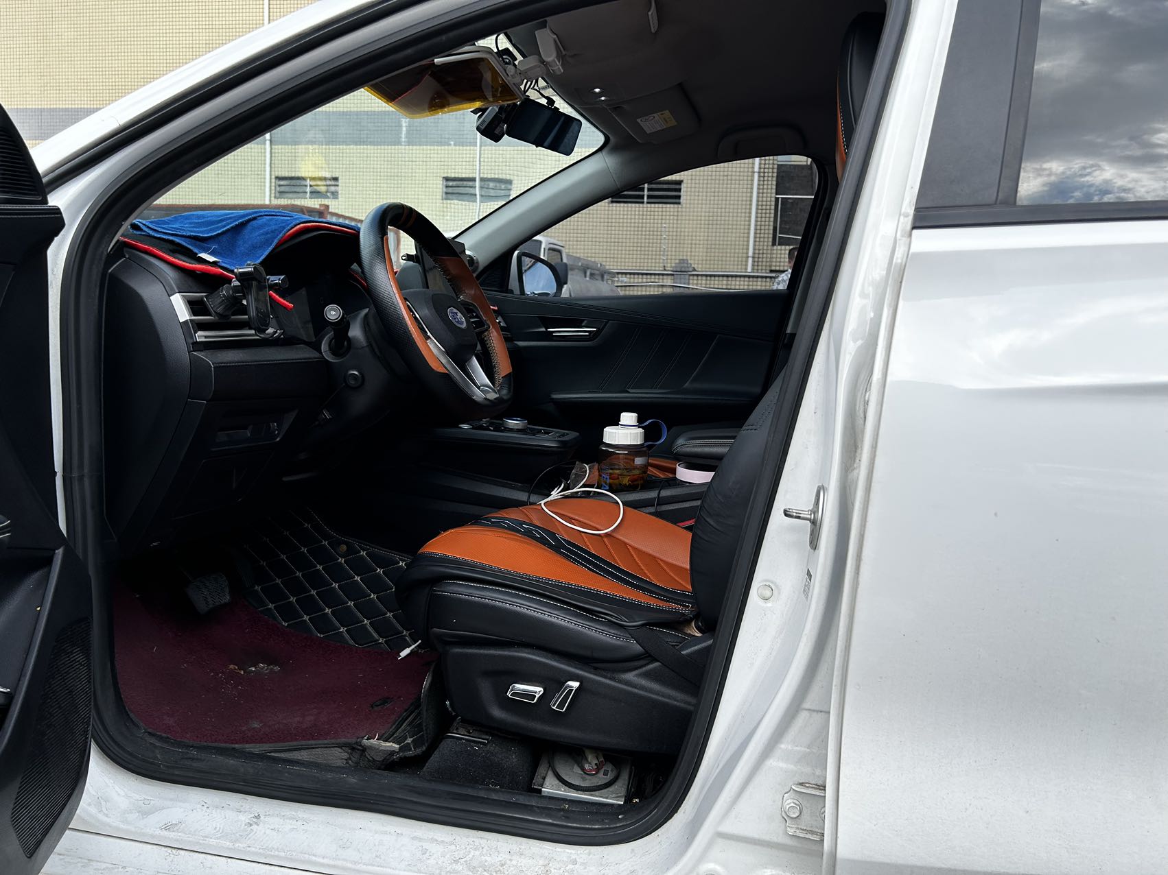 BYD e3 2024 car image #5