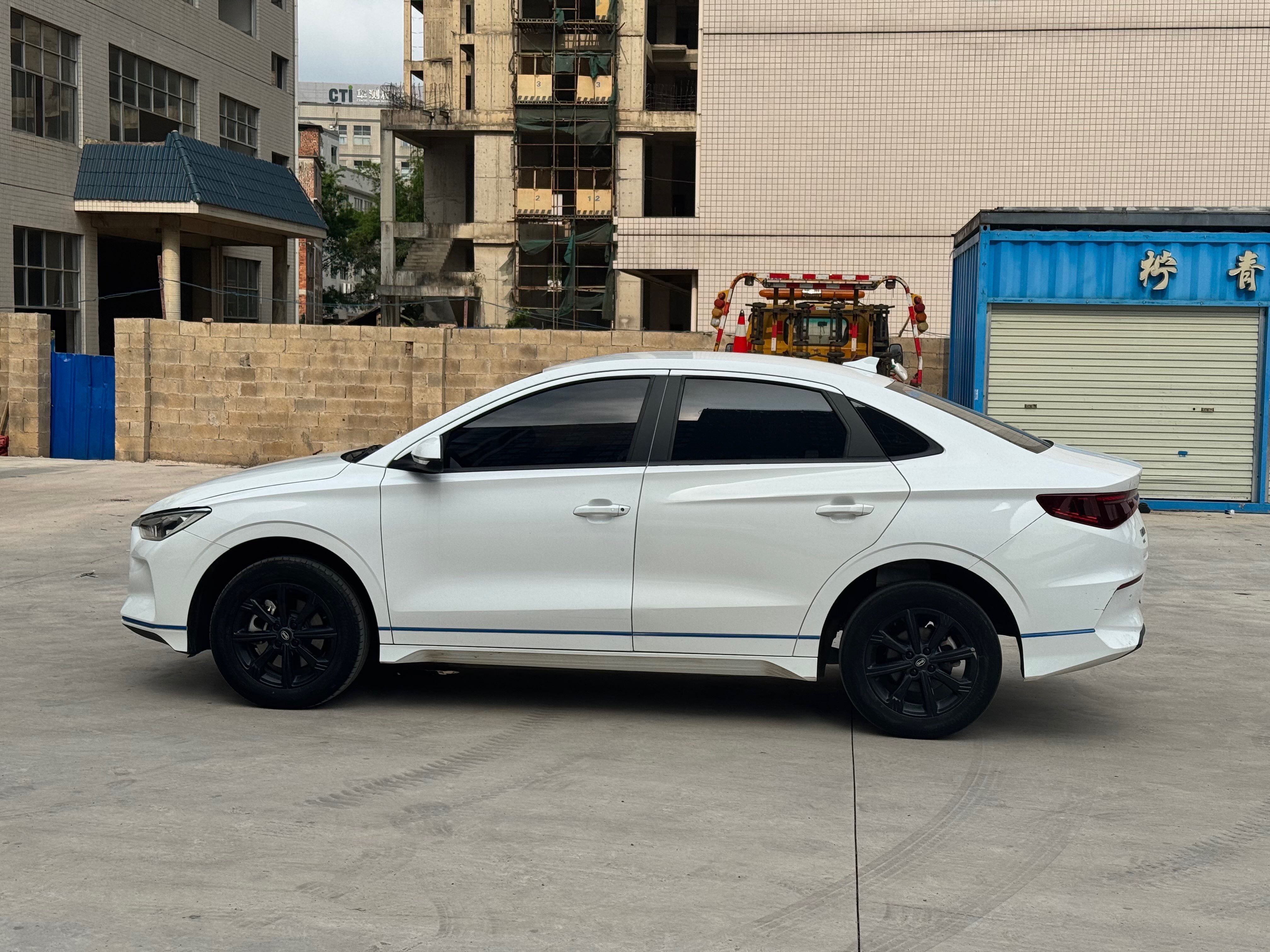 BYD e3 2022 #5 BYD e3 2022 car image #5