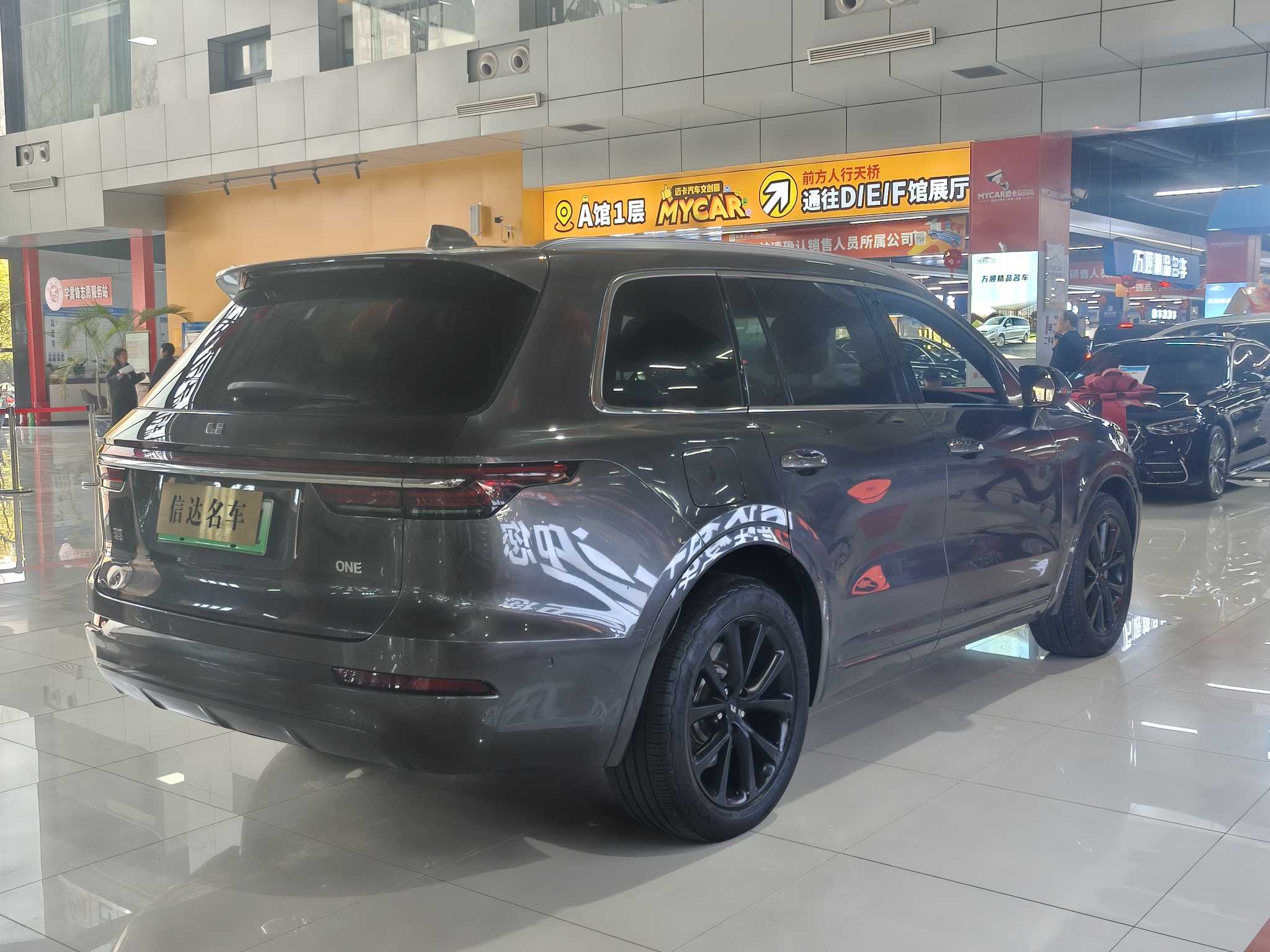 理想汽车 理想ONE 2021 汽车图片 #5