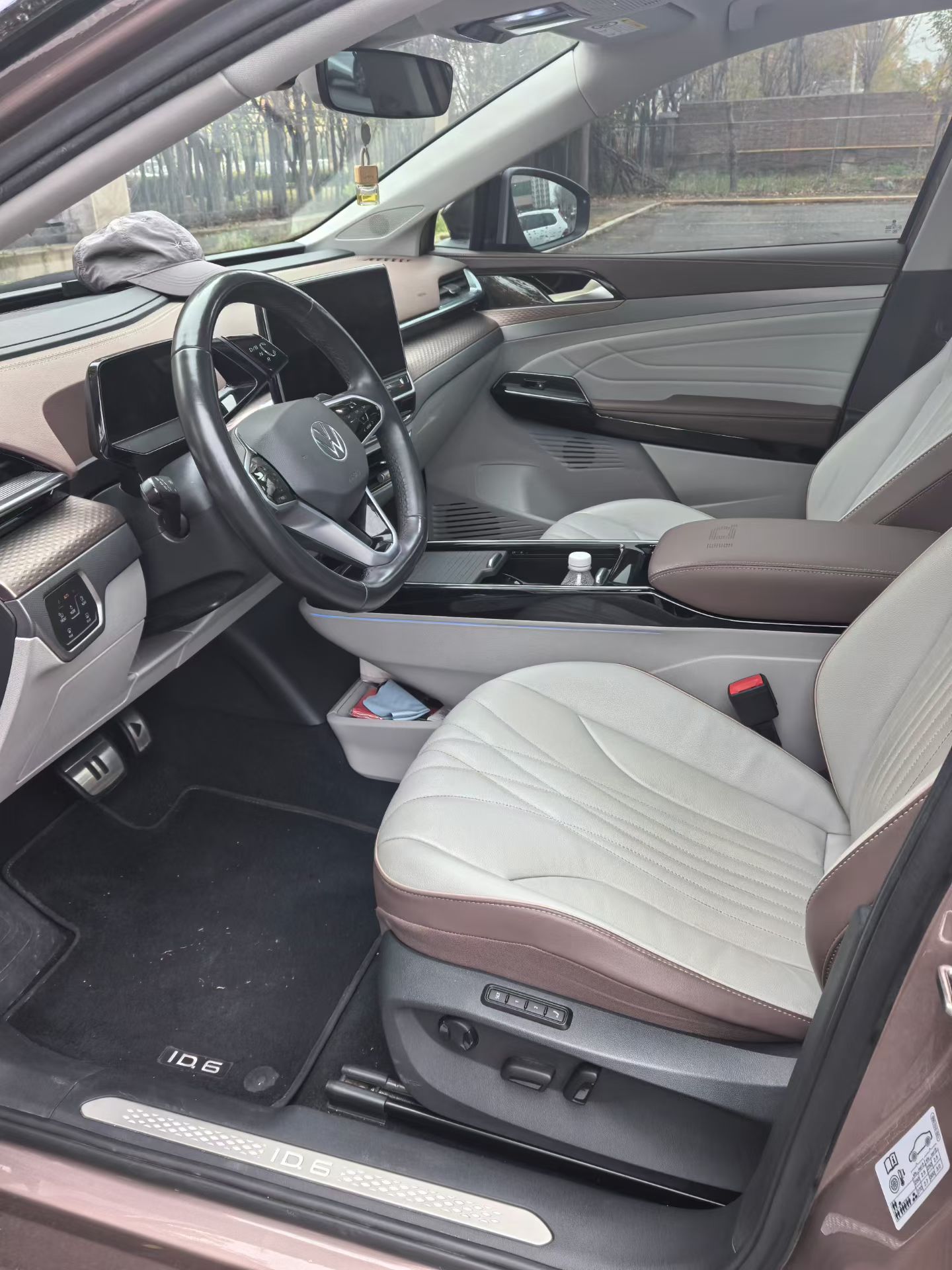 Volkswagen ID.6 X 2022 car image #5