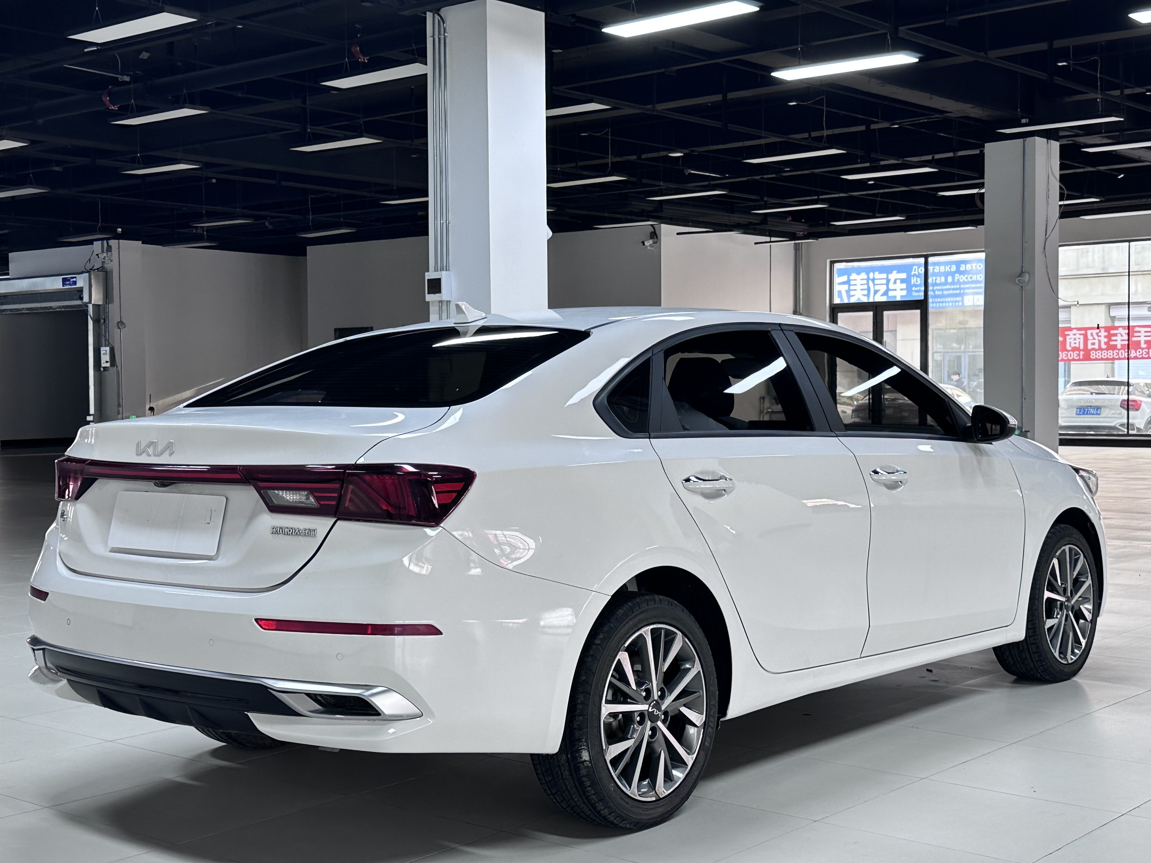 起亚 起亚K3 2023 汽车图片 #5