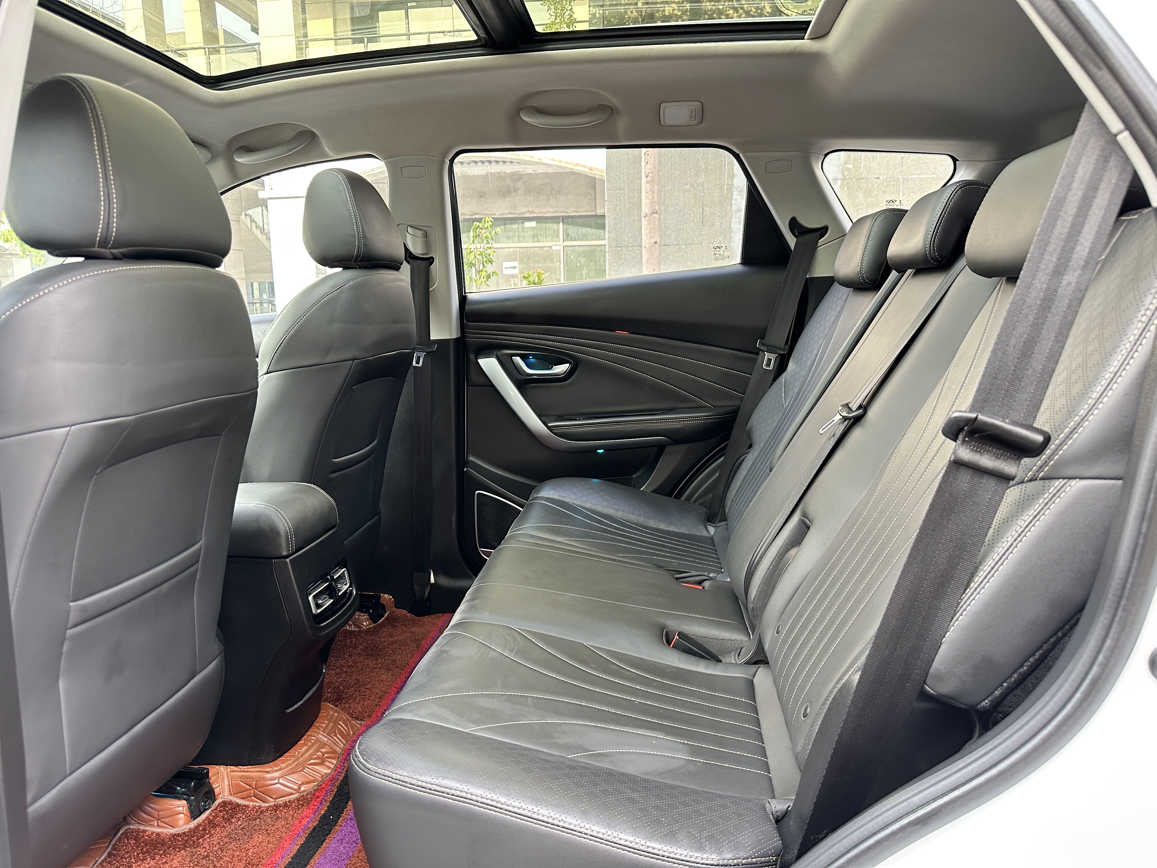 X70M 2022 car image #5