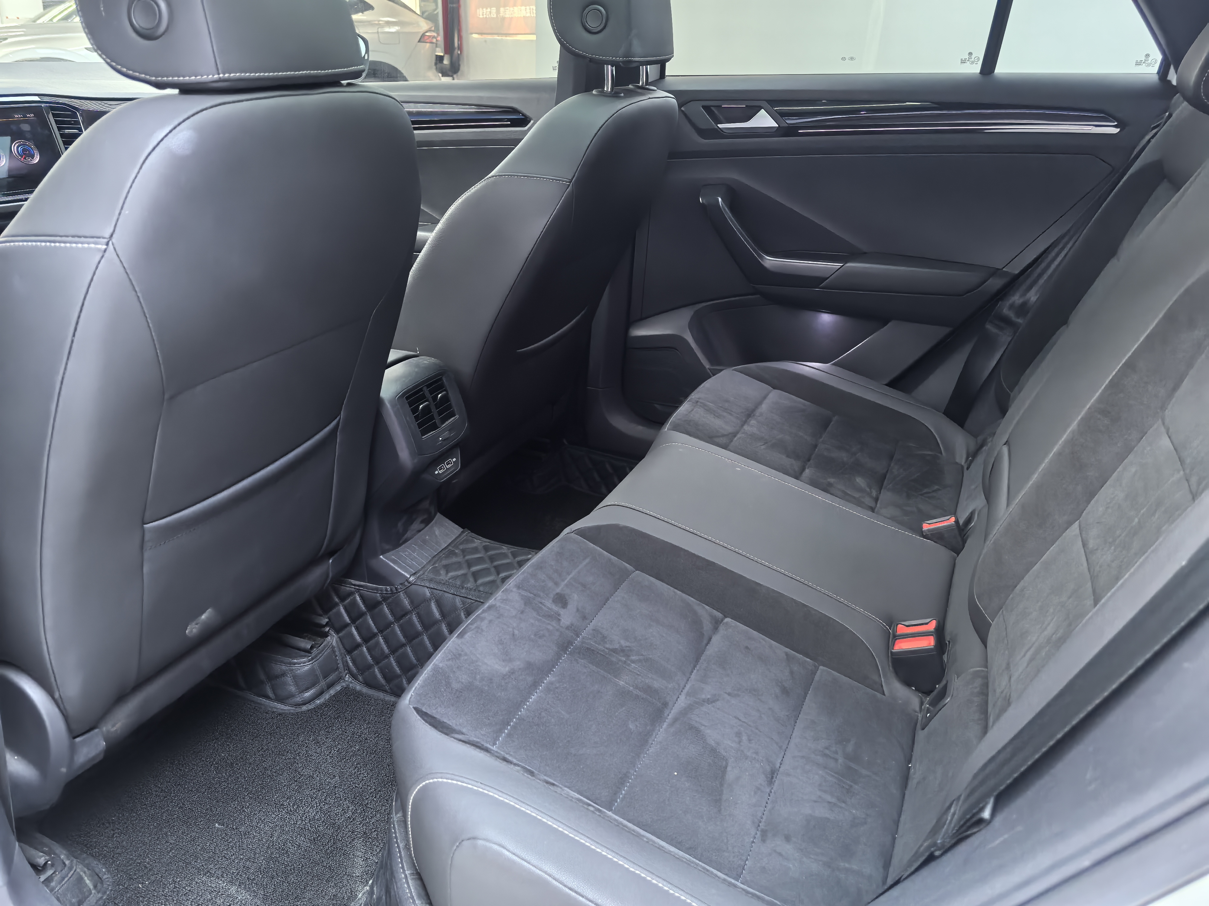 T-Roc 2022 car image #5