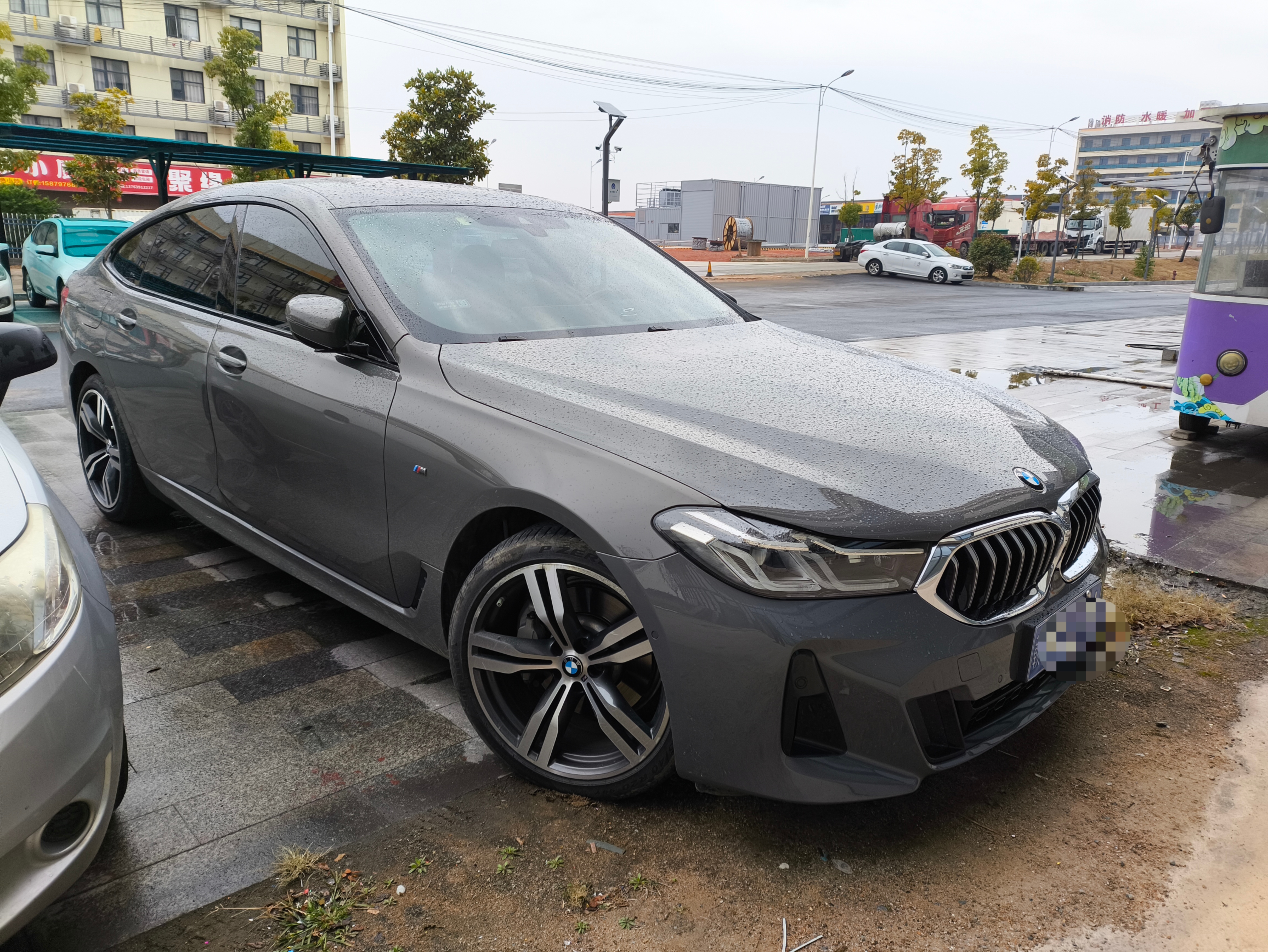 BMW 6 Series GT 2022 #5 BMW 6 Series GT 2022 car image #5