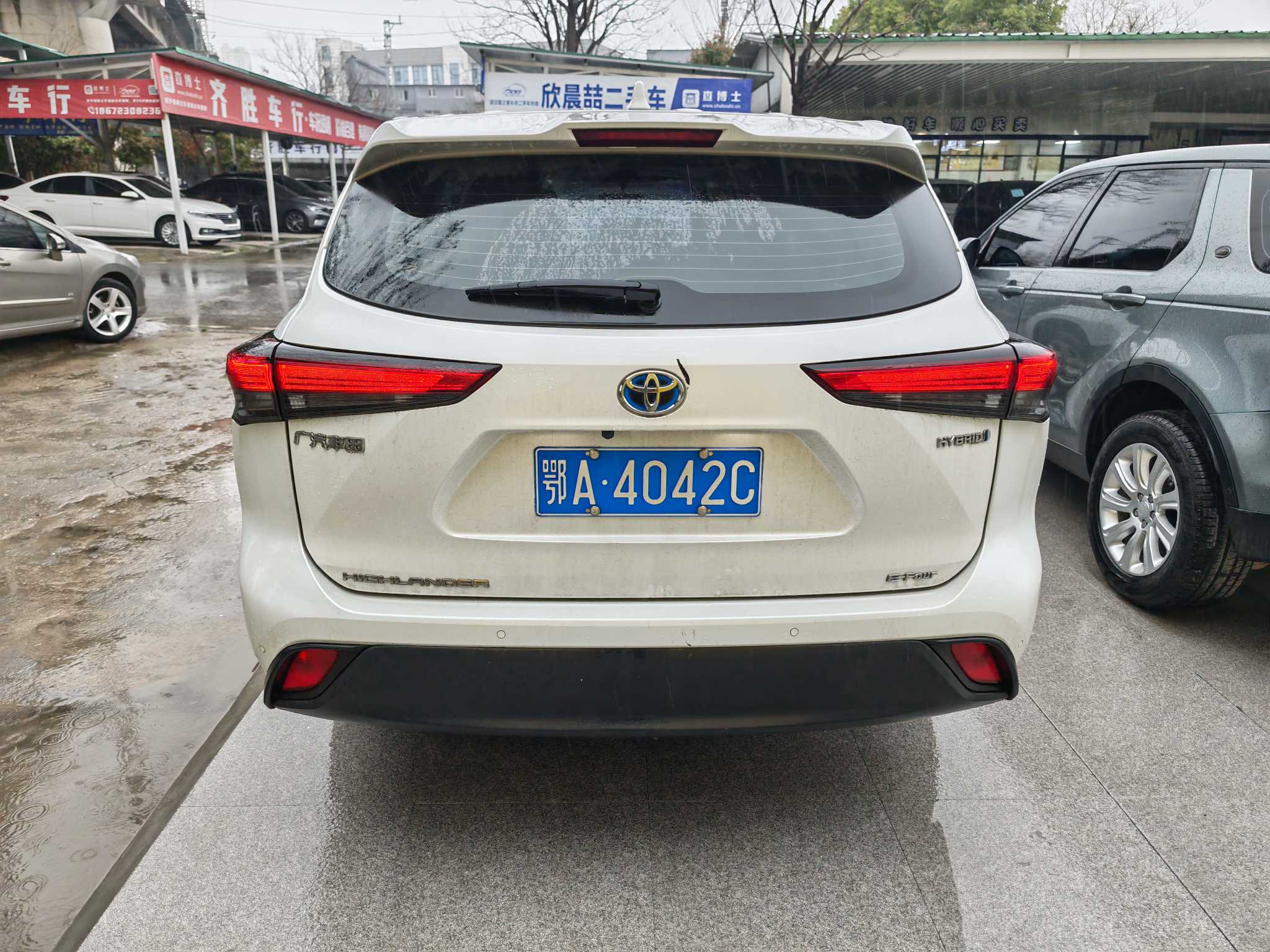 Toyota Highlander 2023 изображение автомобиля #5