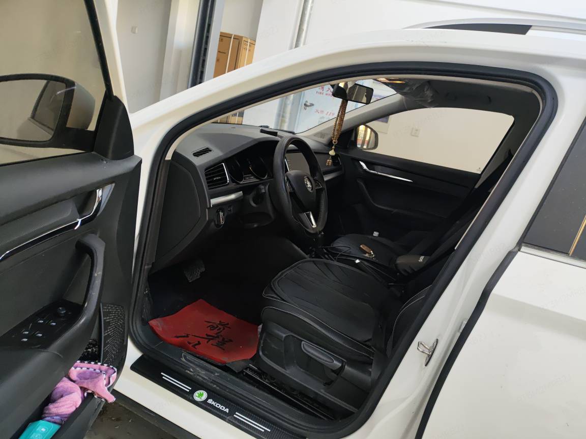 Skoda Kamiq 2021 car image #5