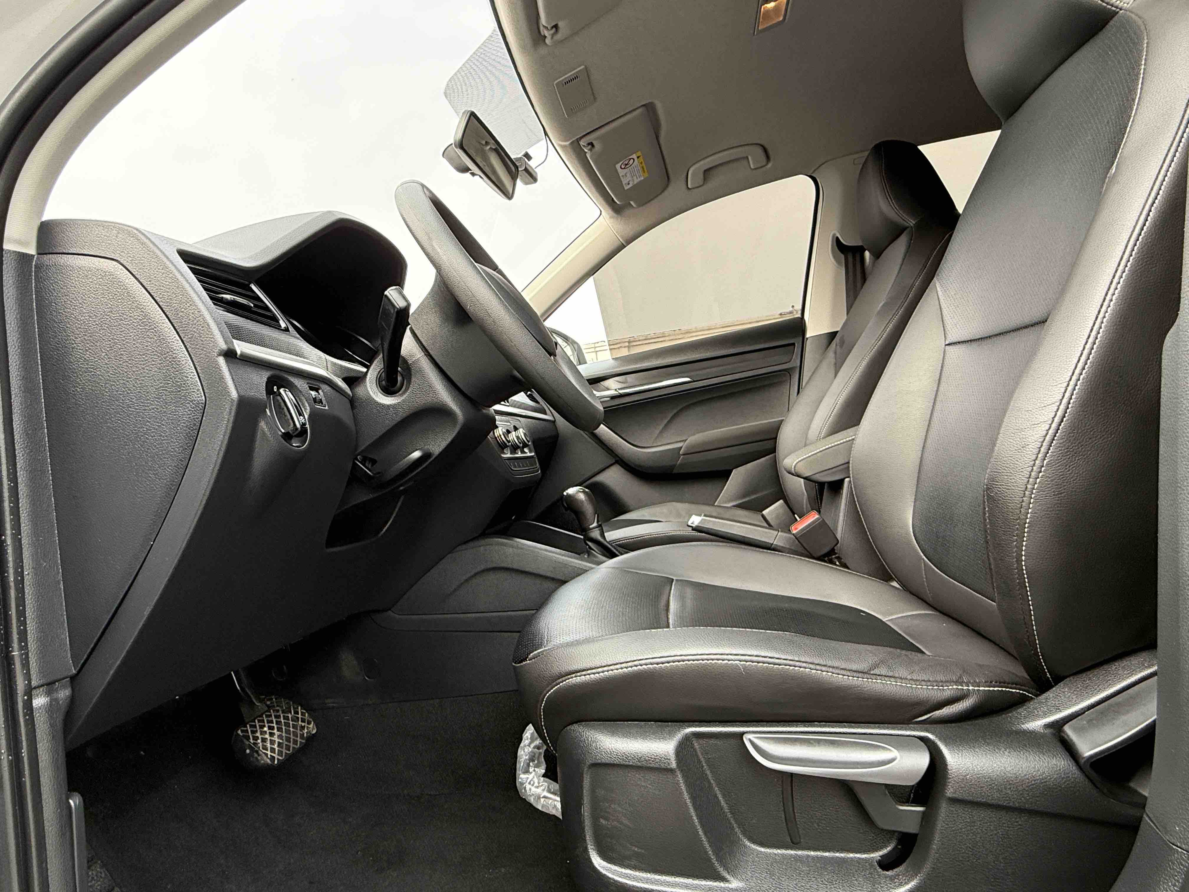 Skoda Kamiq 2021 car image #5
