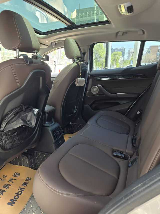 BMW X2 M35i 2022 #5 BMW X2 M35i 2022 car image #5