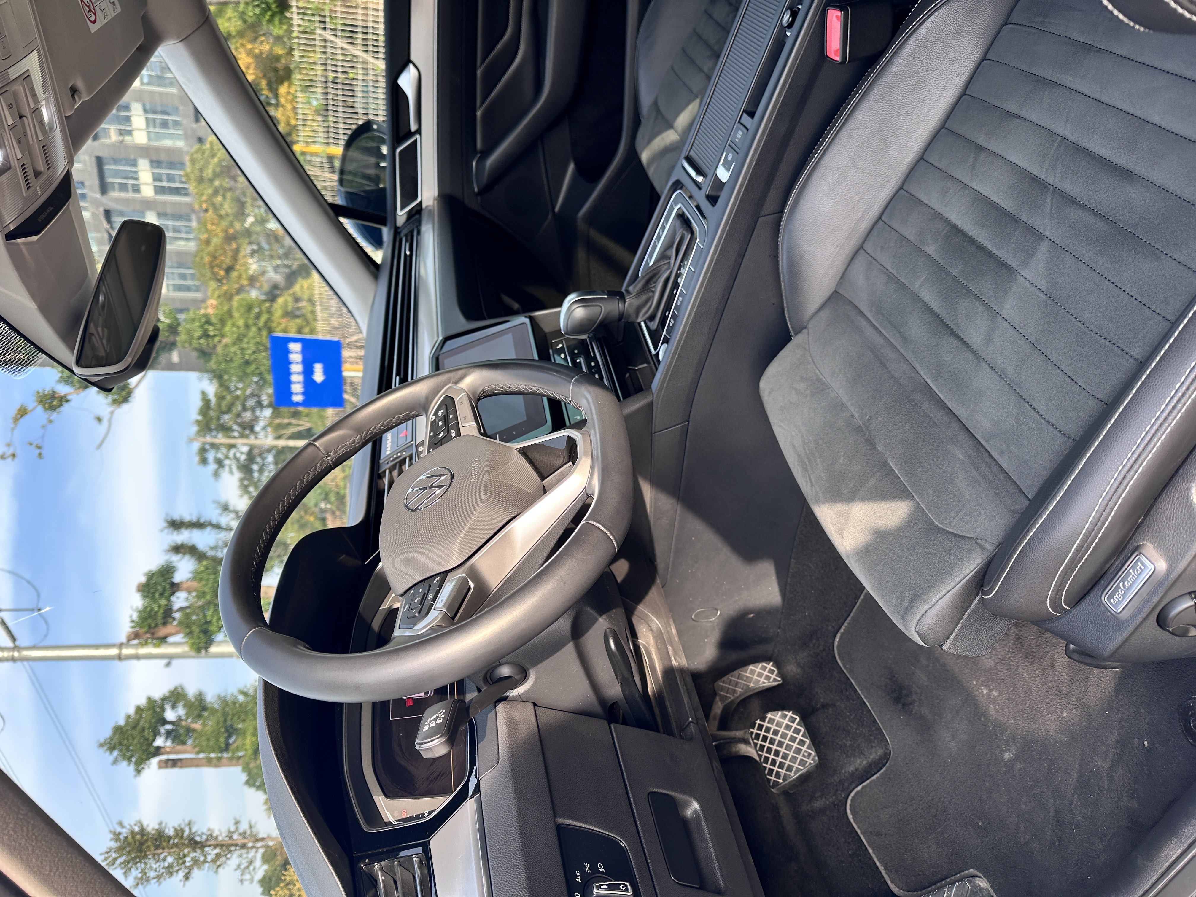 Volkswagen Passat Variant 2022 immagine di auto #5