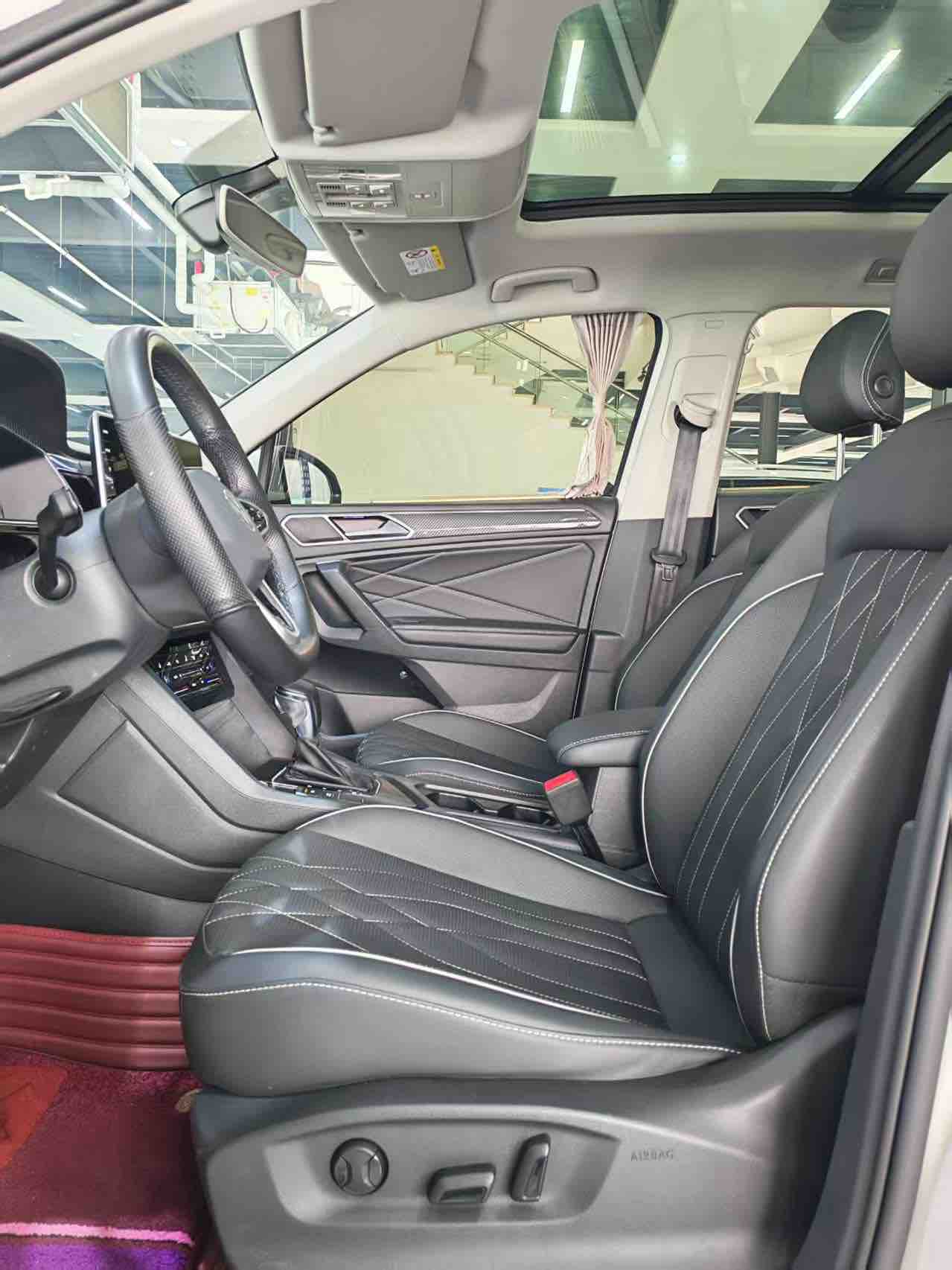 Volkswagen Tiguan L 2022 car image #5
