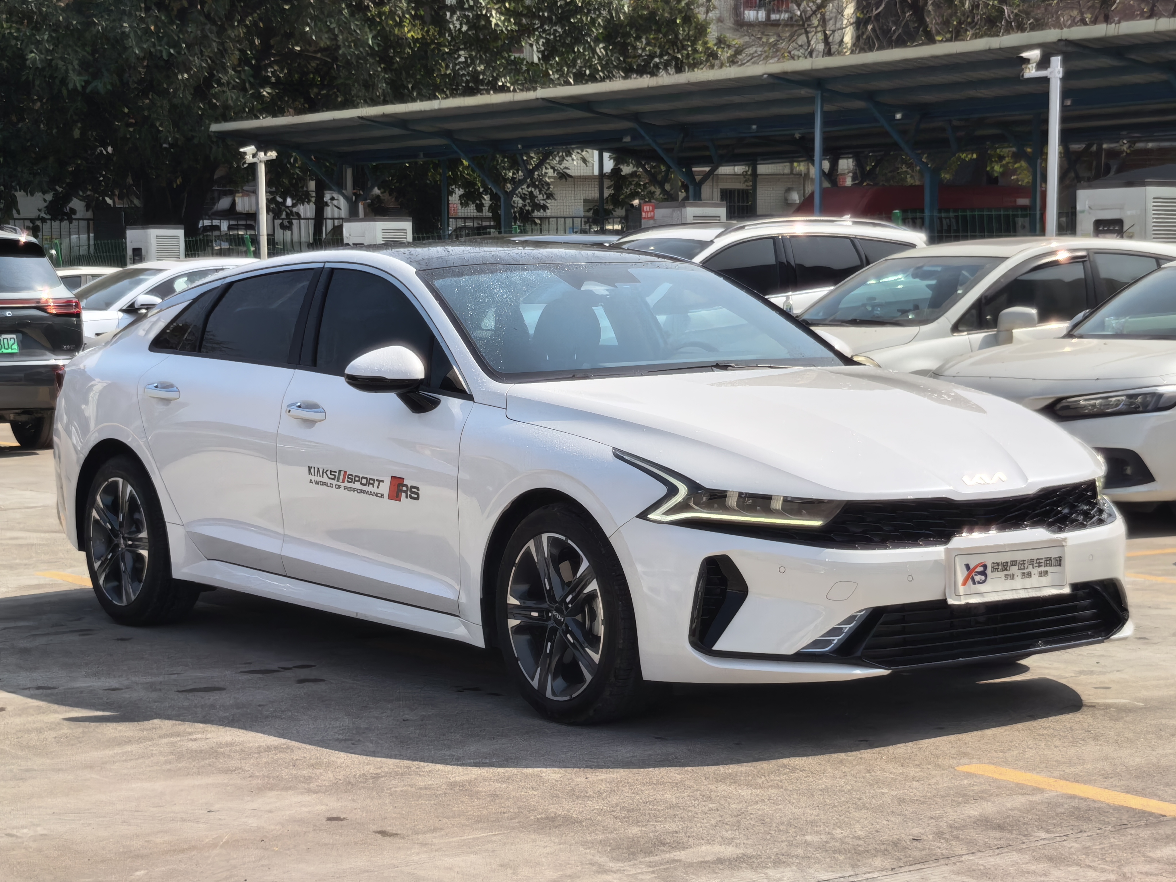 Kia K5 2025 car image #5