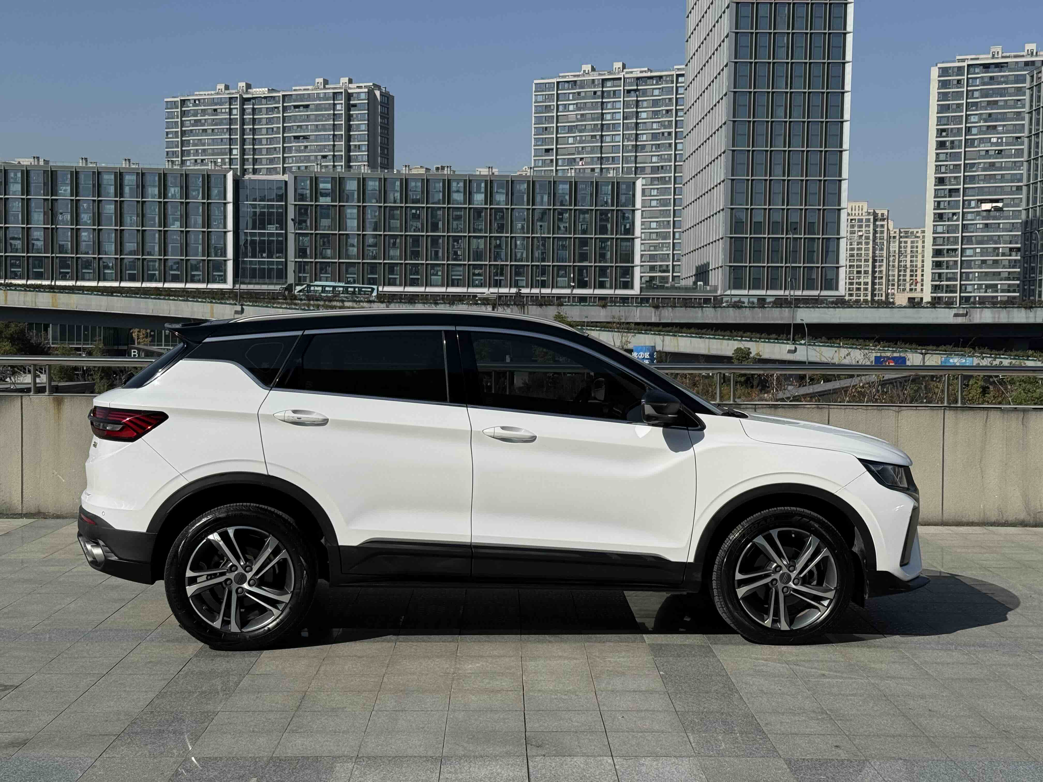 GEELY Coolray 2021 #5 GEELY Coolray 2021 car image #5
