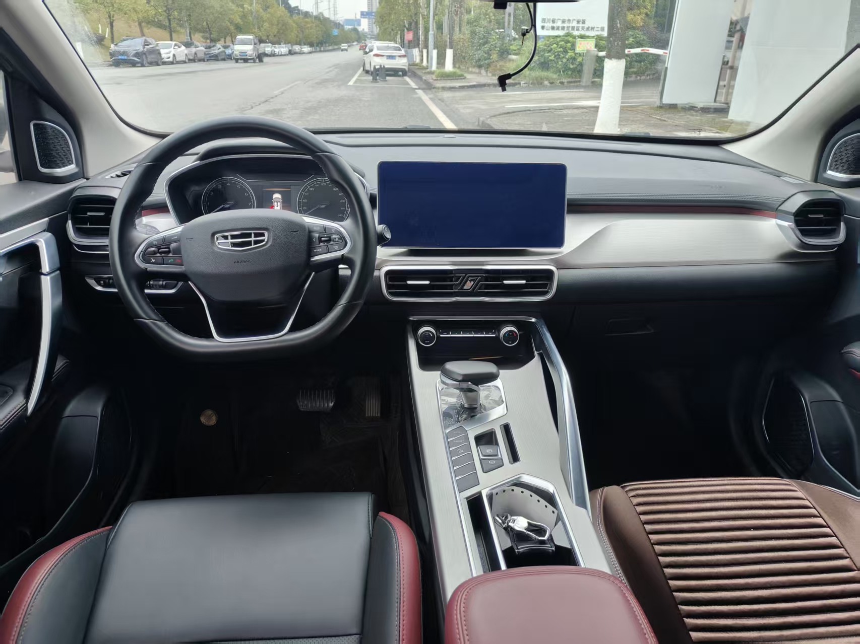 GEELY Coolray 2022 #5 GEELY Coolray 2022 car image #5
