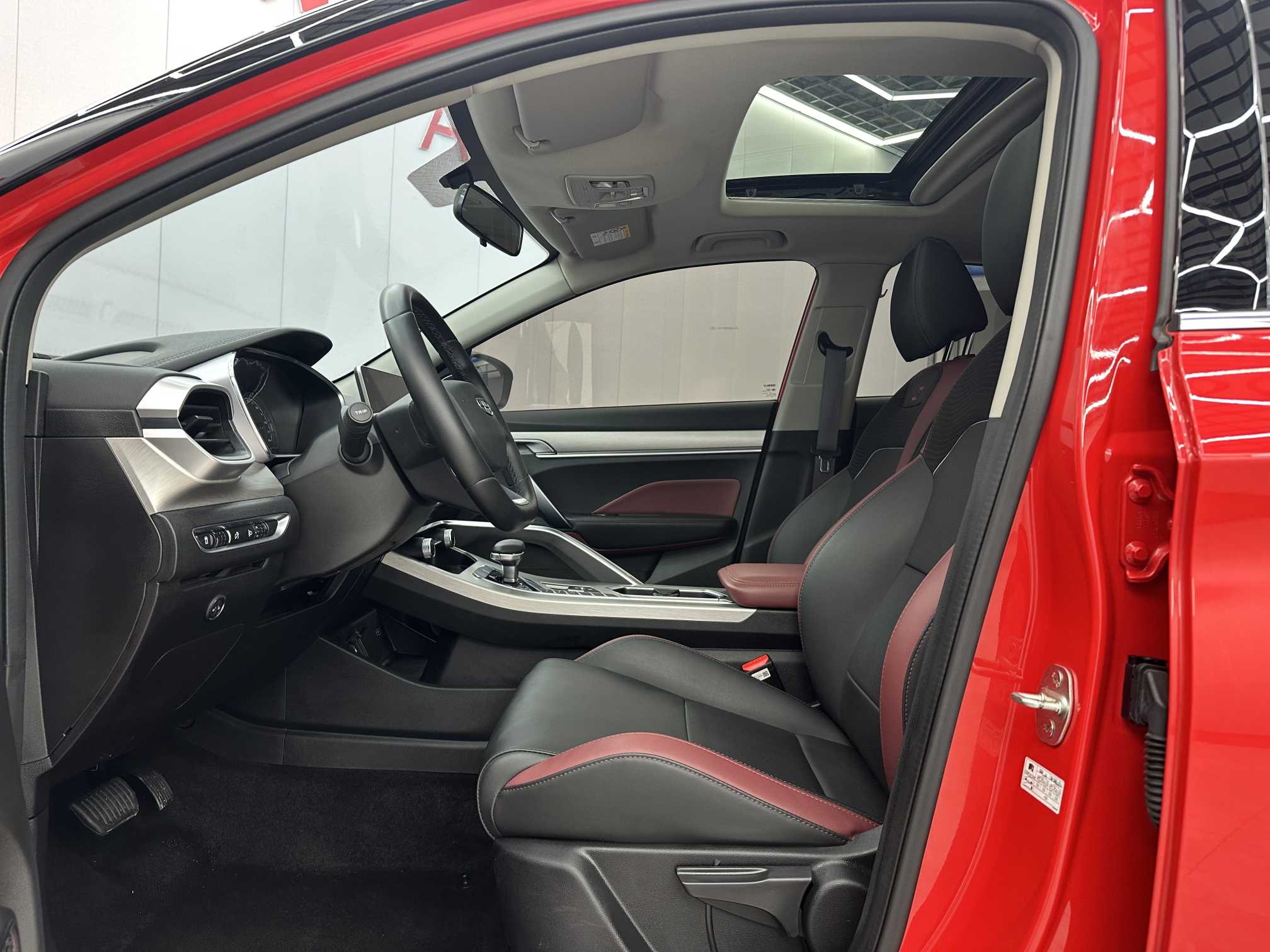 GEELY Coolray 2023 car image #5