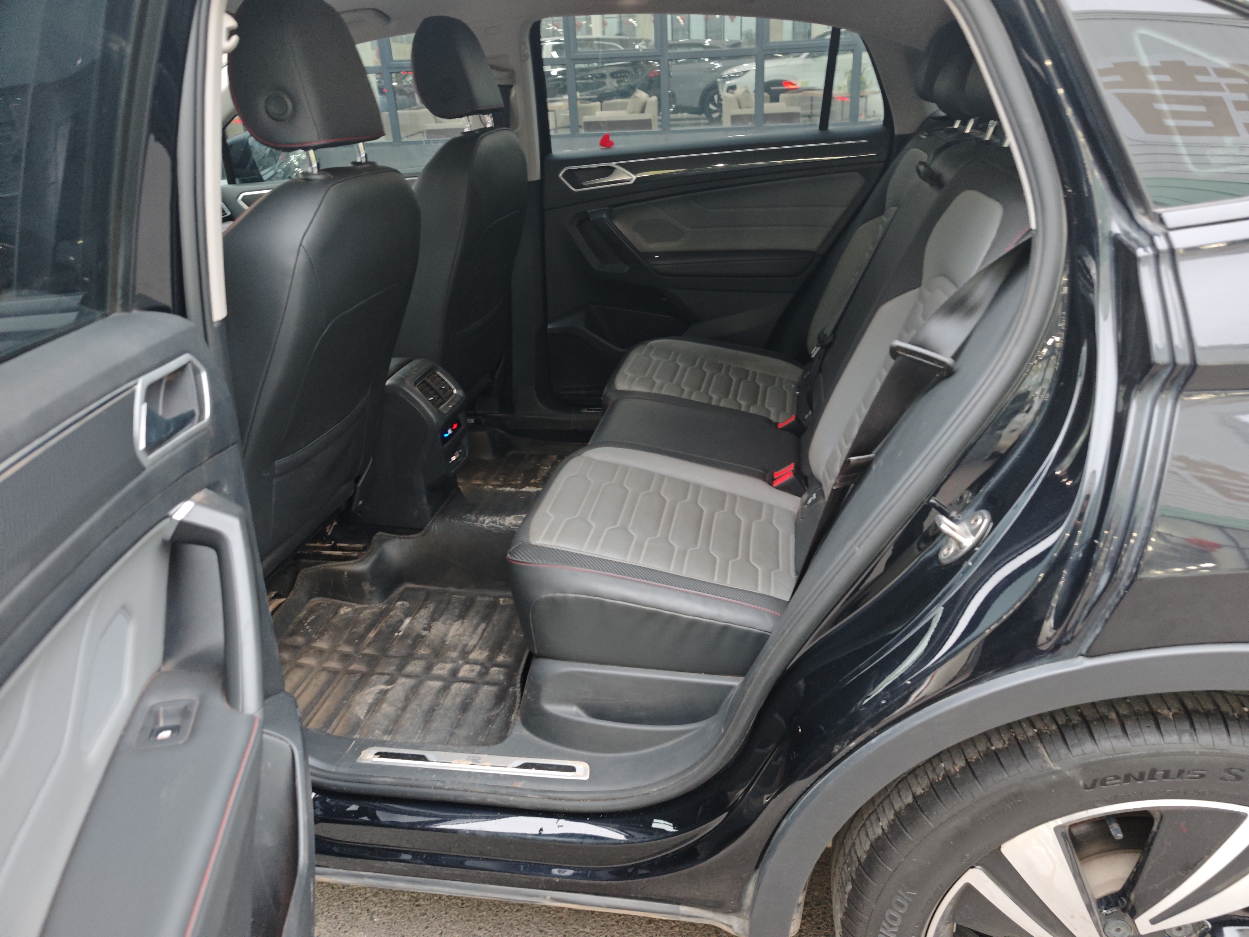 Volkswagen Tiguan X 2023 car image #5