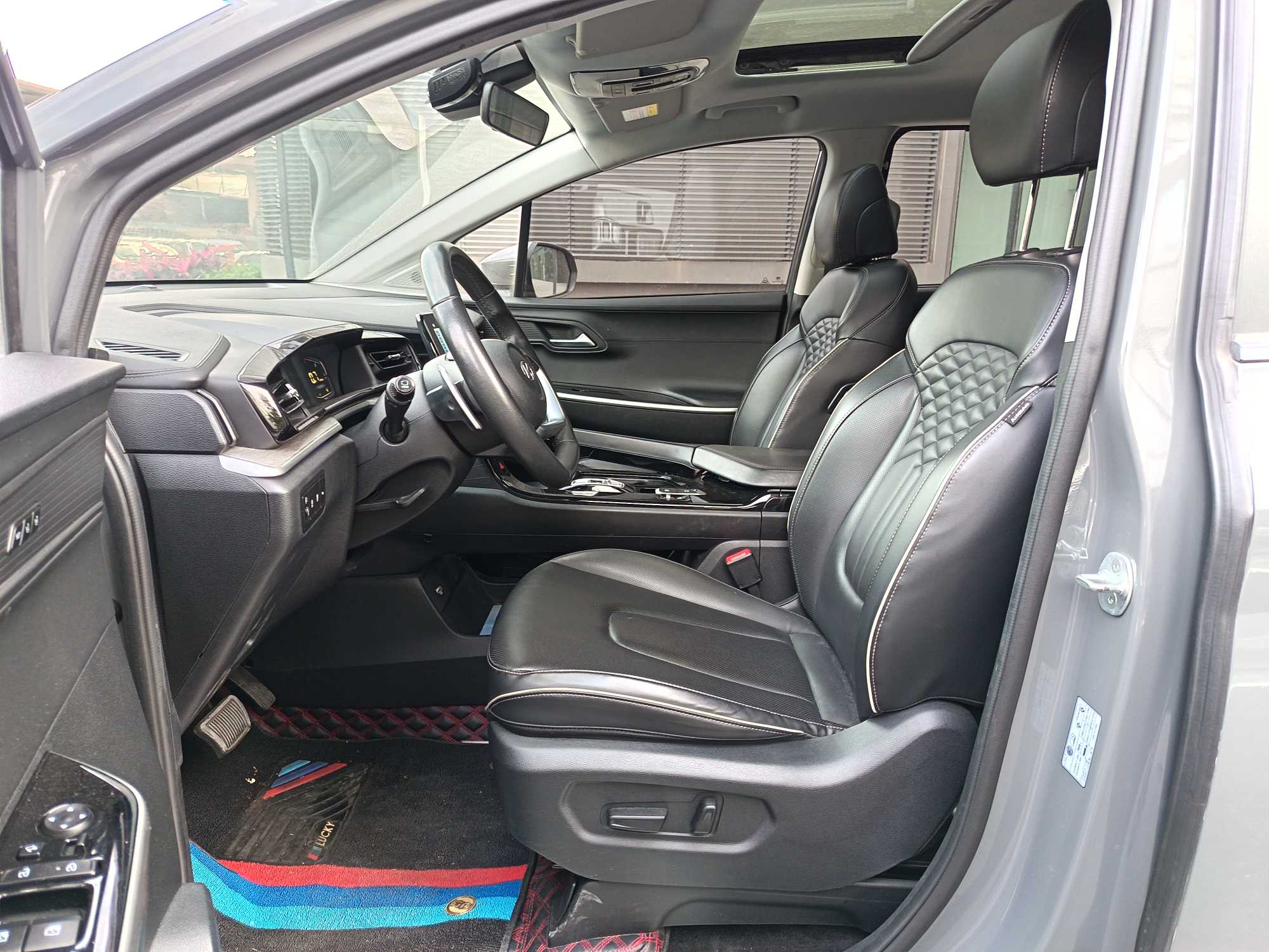 Hyundai Custo 2023 car image #5