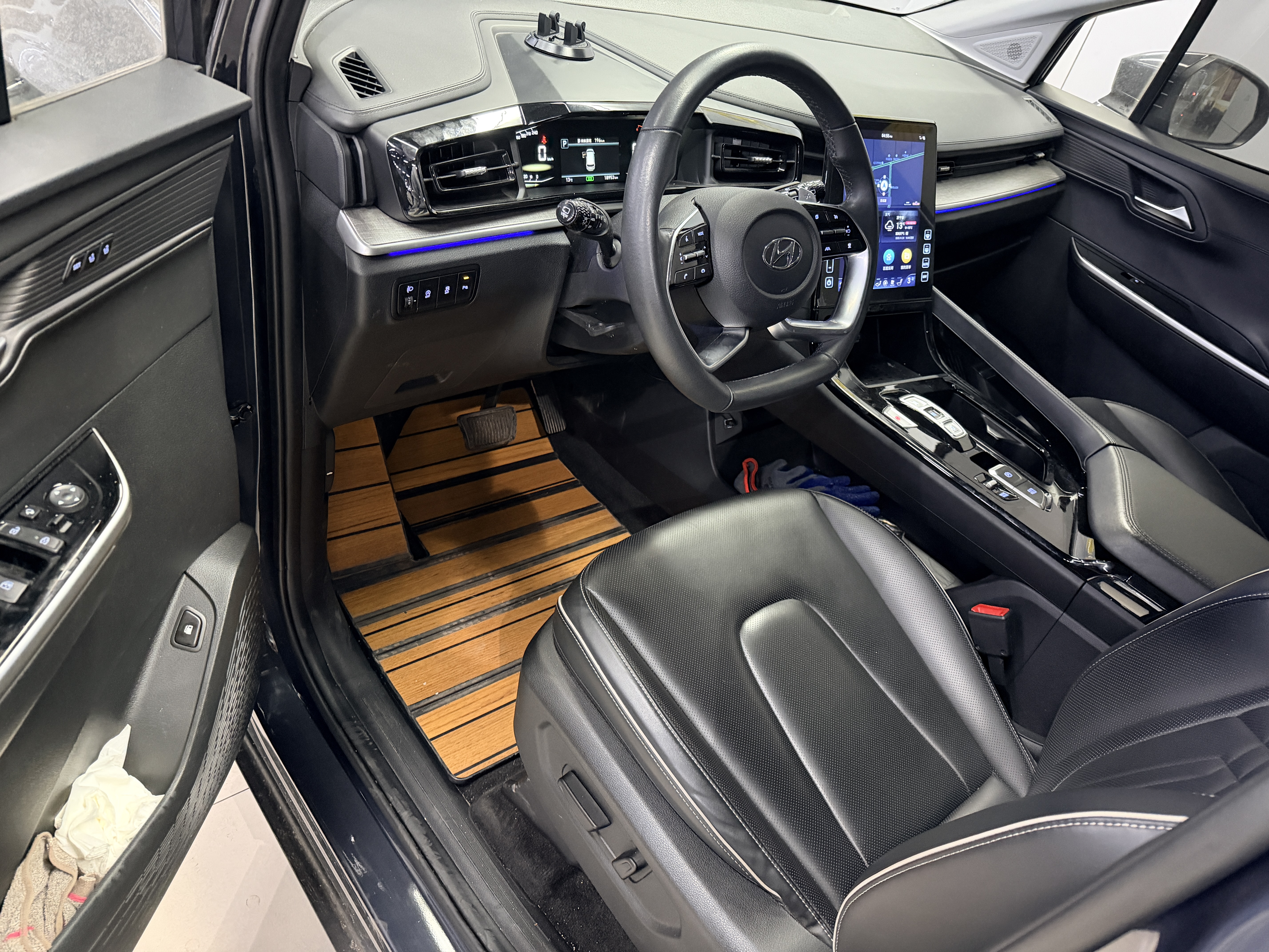 Hyundai Custo 2023 car image #5