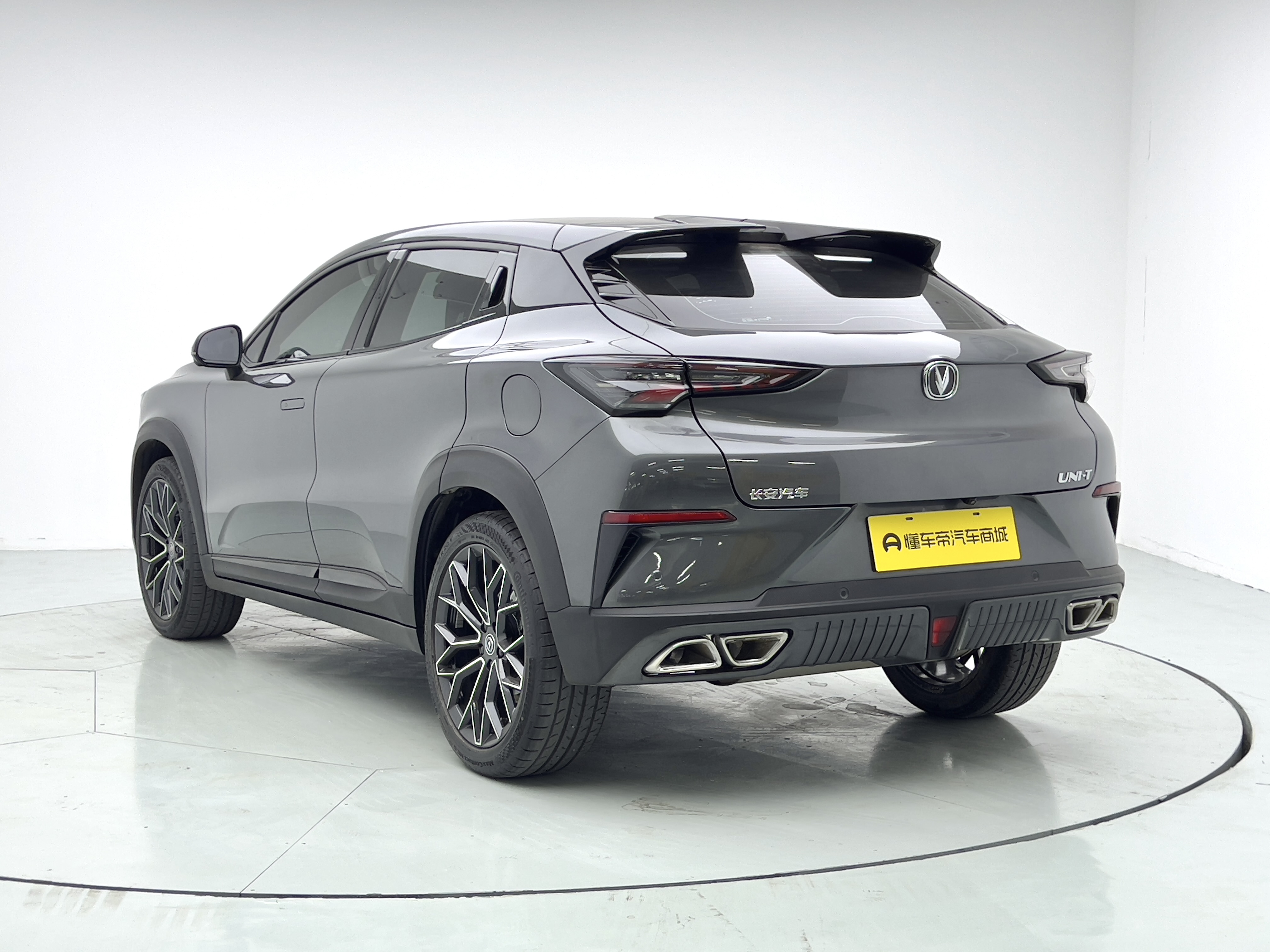 Changan UNI-T 2022 صورة سيارة #5