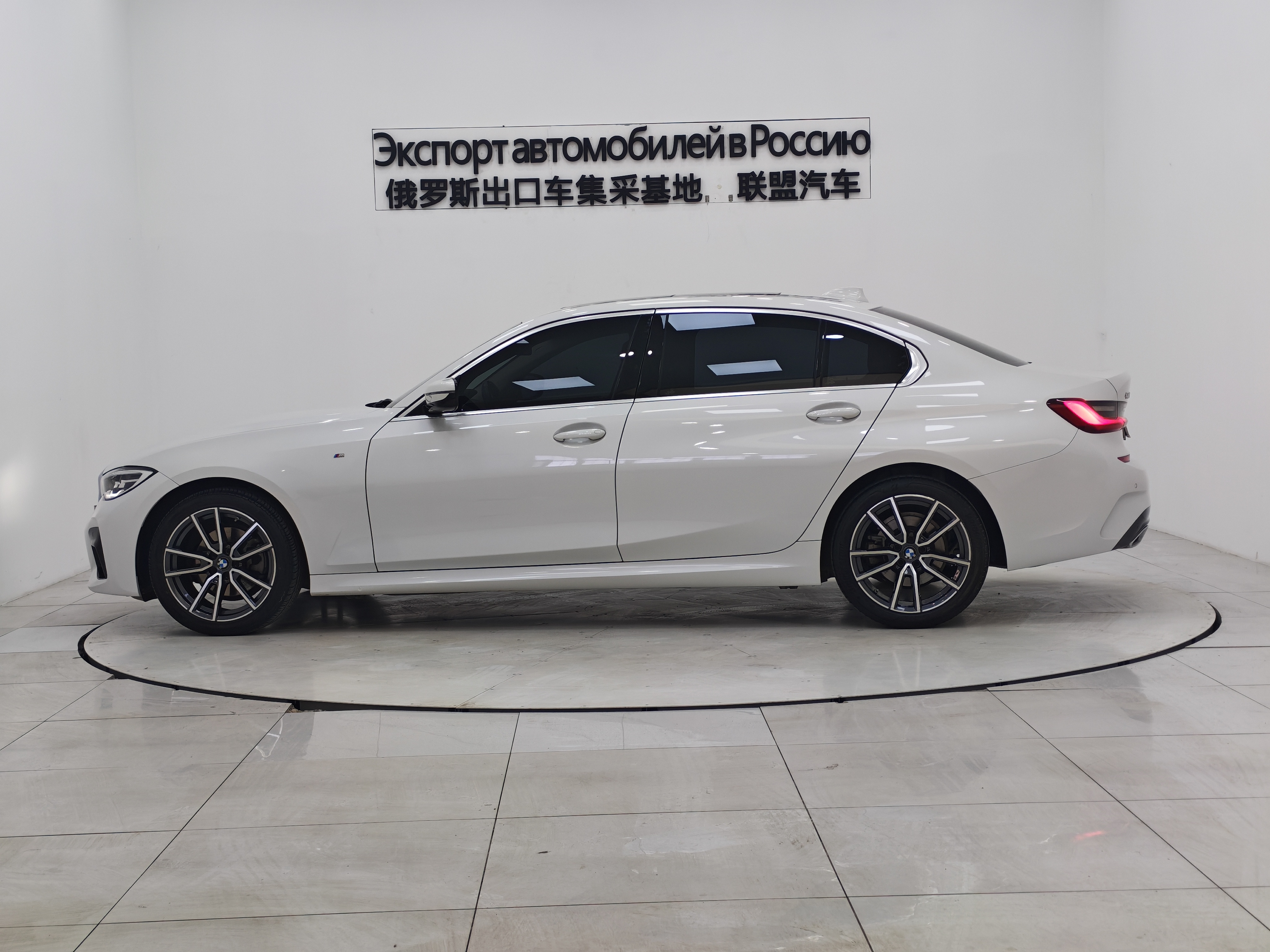 BMW 3 Series 2022 #5 BMW 3 Series 2022 car image #5