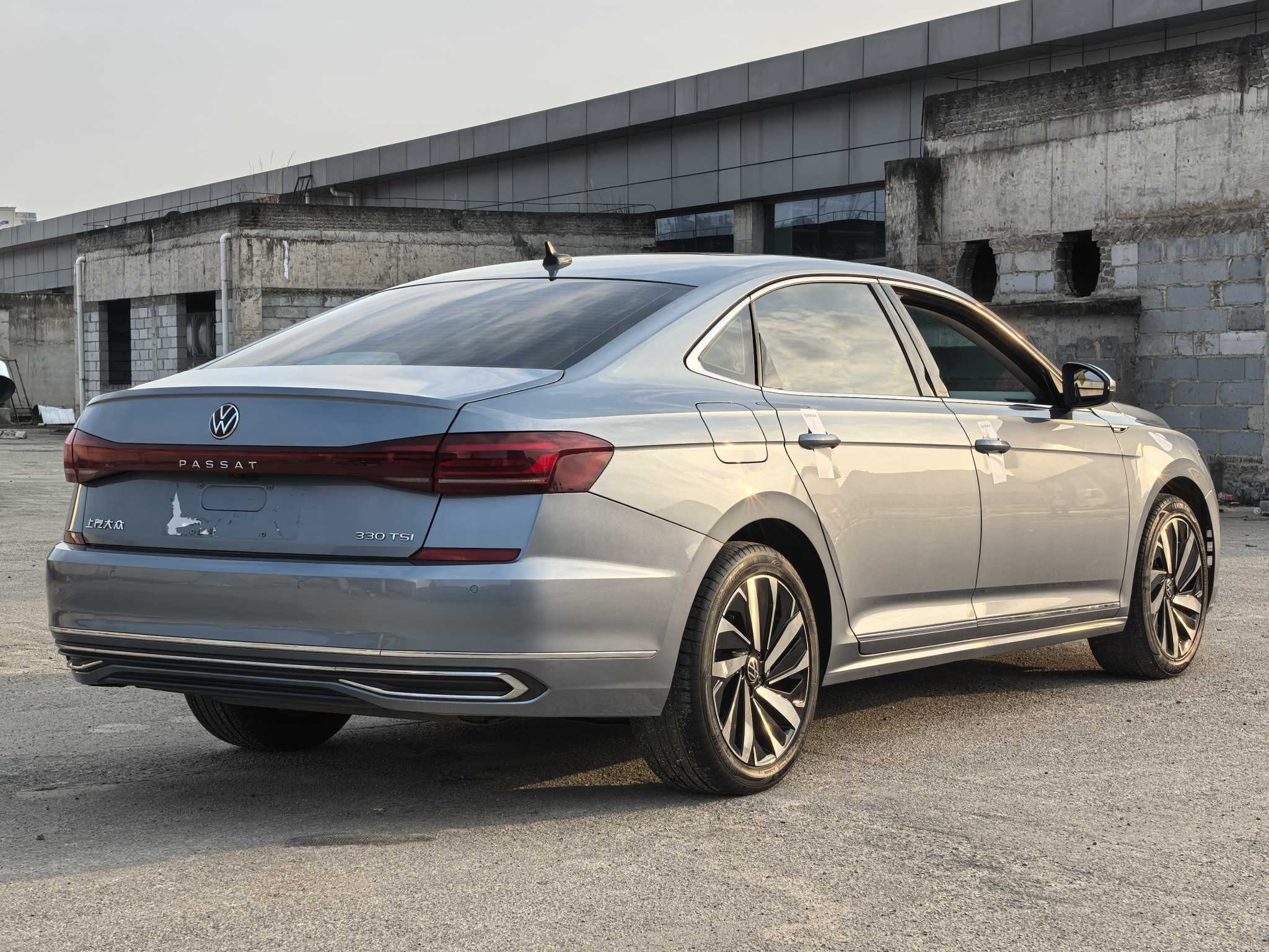 Volkswagen Passat 2022 صورة سيارة #5