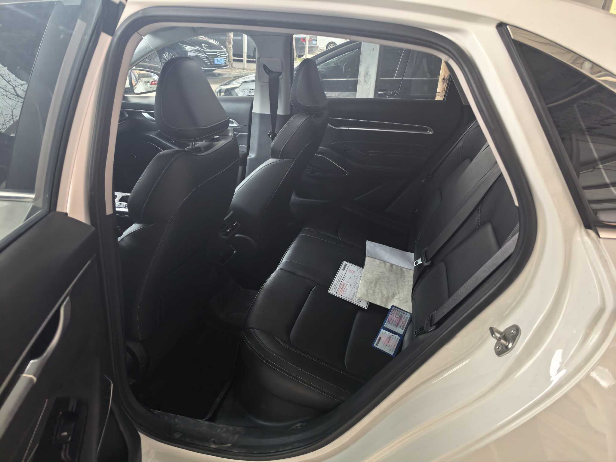 Emgrand 2022 car image #5