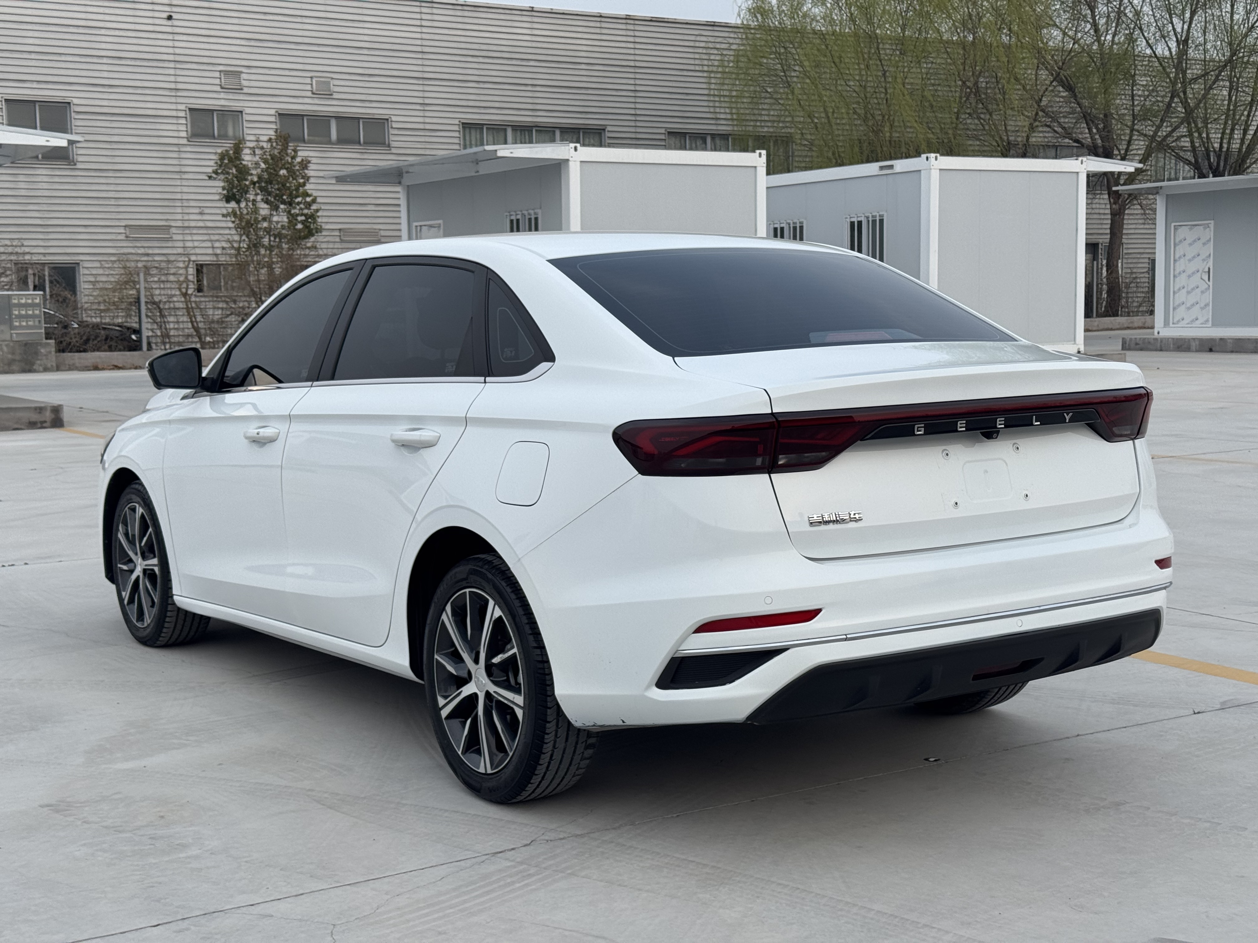 GEELY Emgrand 2022 #5 GEELY Emgrand 2022 car image #5