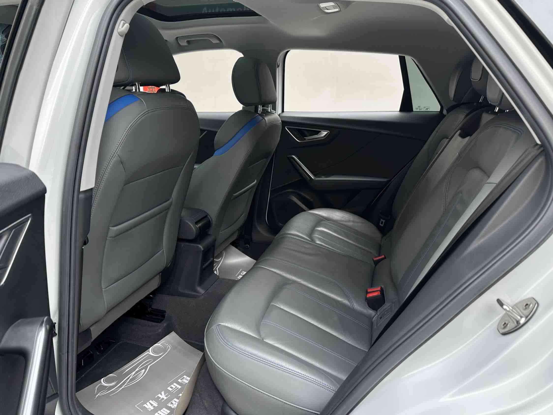 2022 car image #5