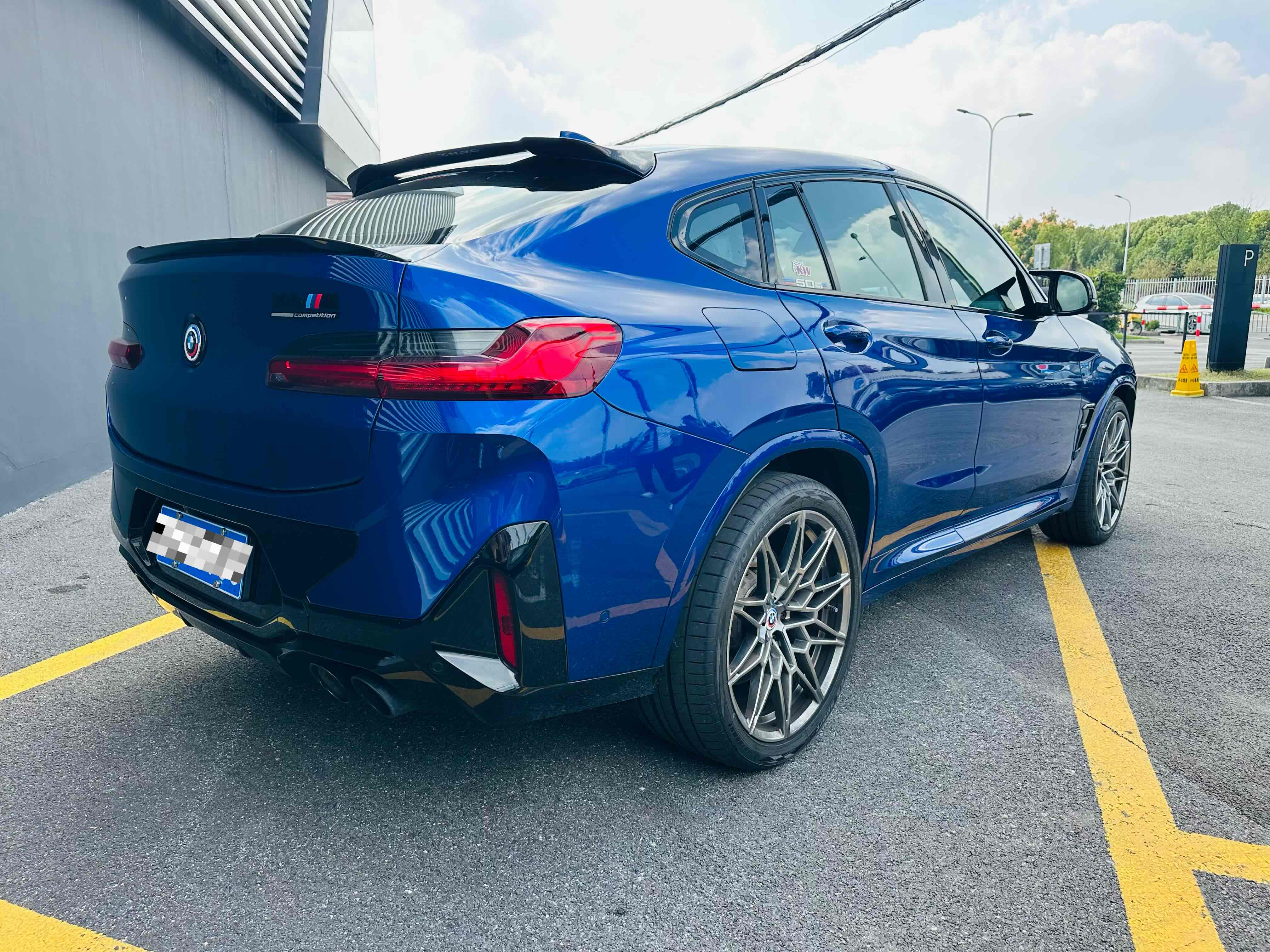 BMW X4 M 2022 car image #5